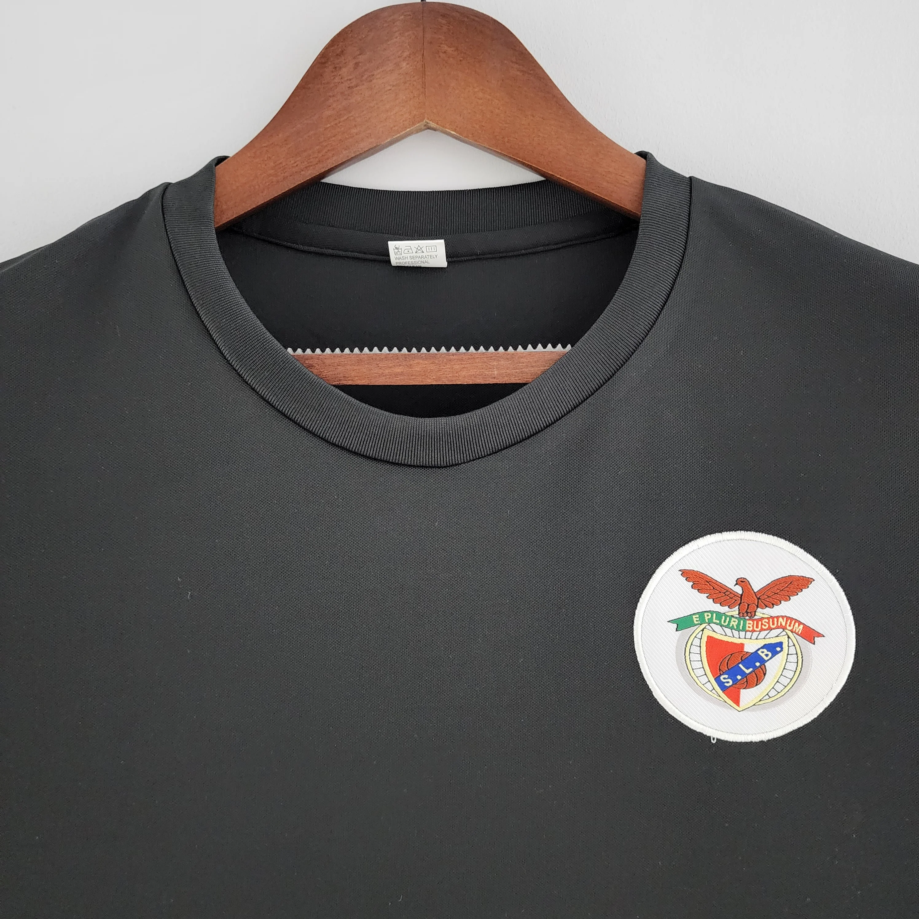 1973-74 Benfica Retro Away S-XXL - Image 3