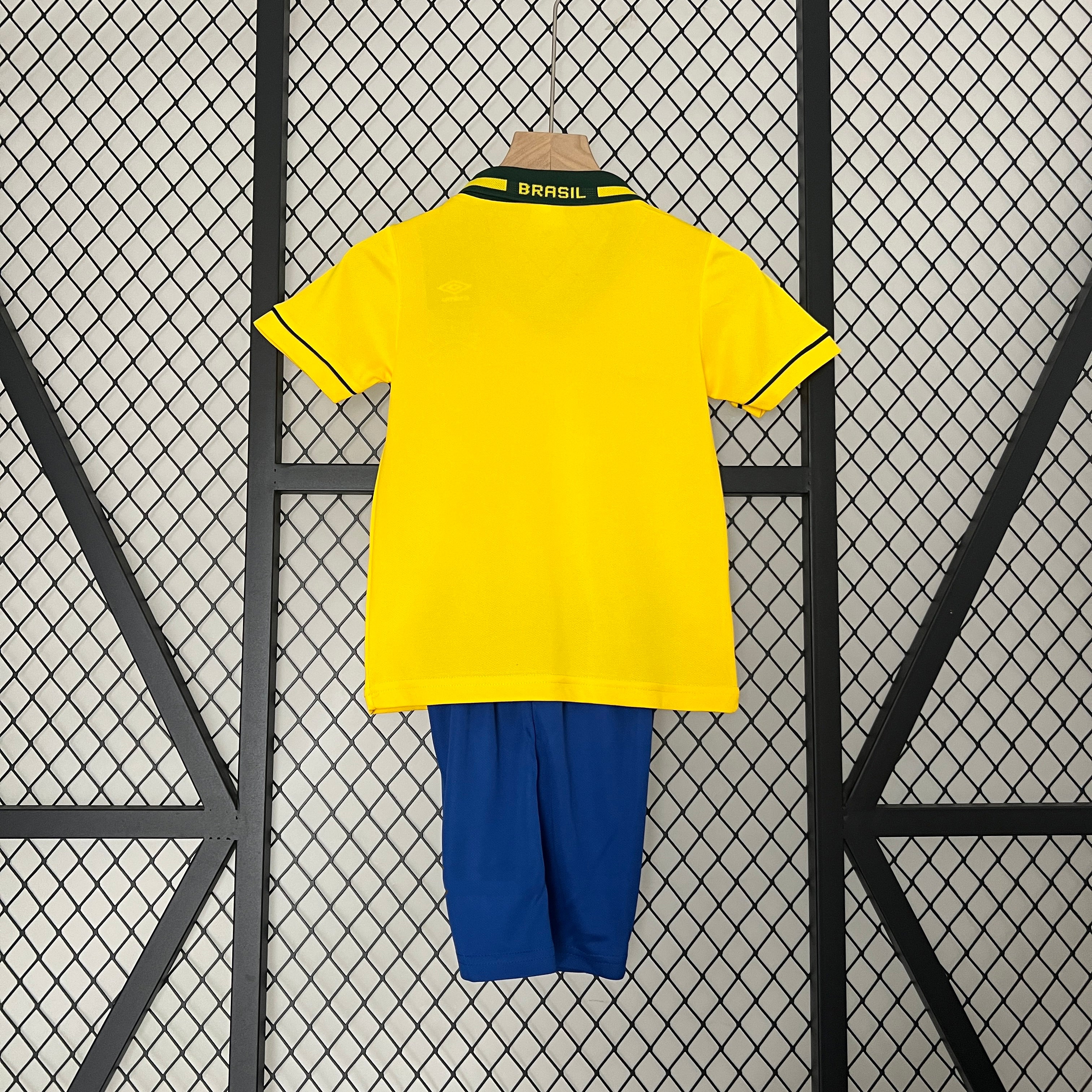 1993-94 Brazil Home Retro KIDS SIZE 16-28 - Image 2