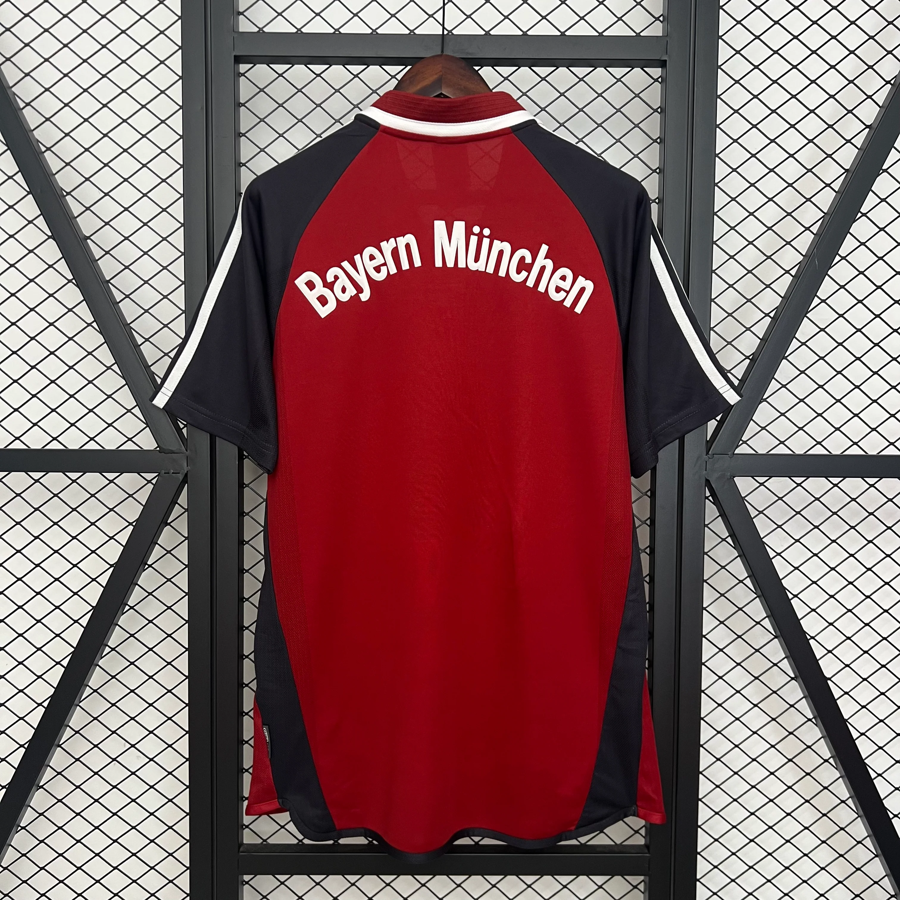 2001-02 Bayern Munich Home Retro S-2XL - Image 2