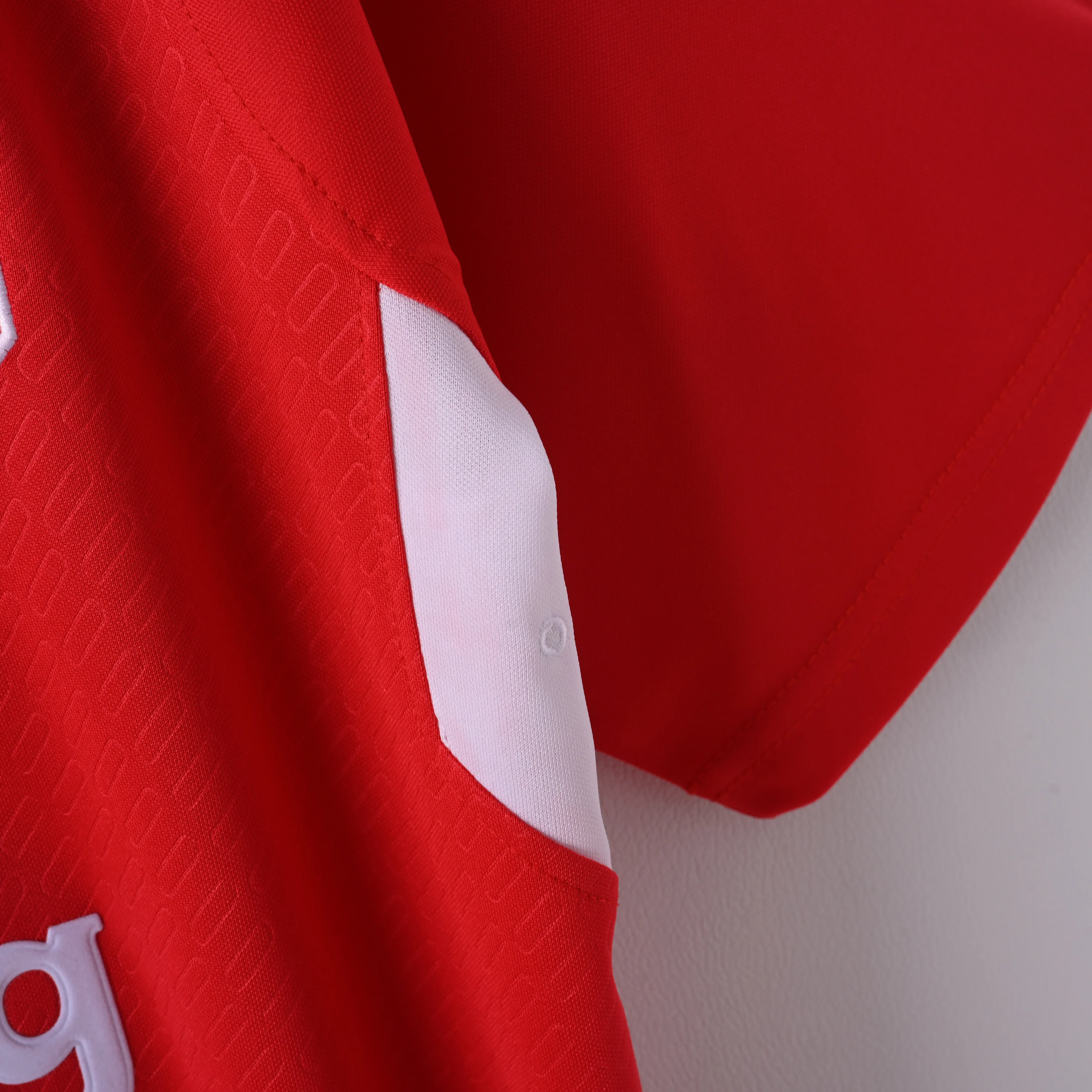 2004-05 Liverpool Home Retro S-2XL - Image 5