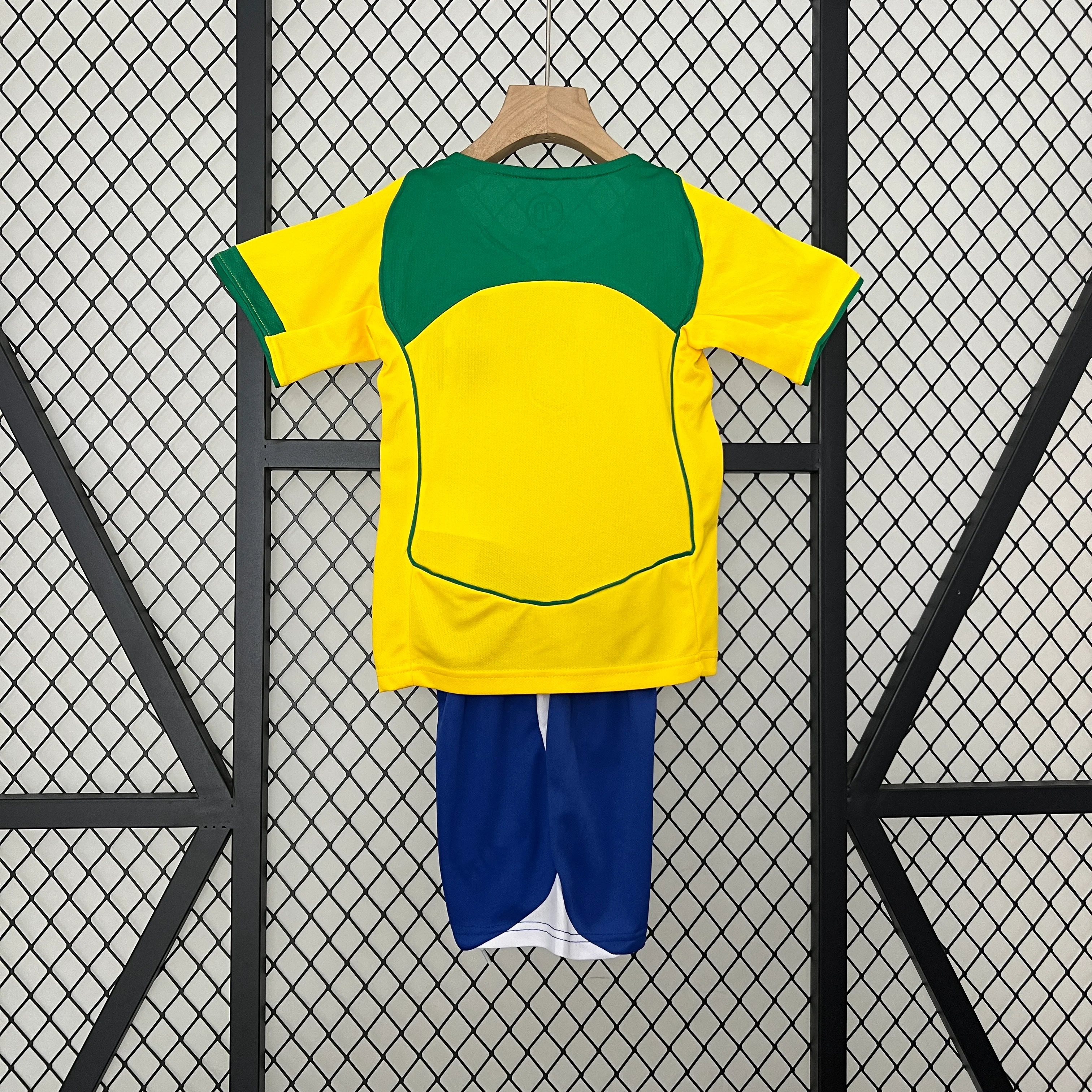 2004 Brazil Home Retro KIDS SIZE 16-28 - Image 2