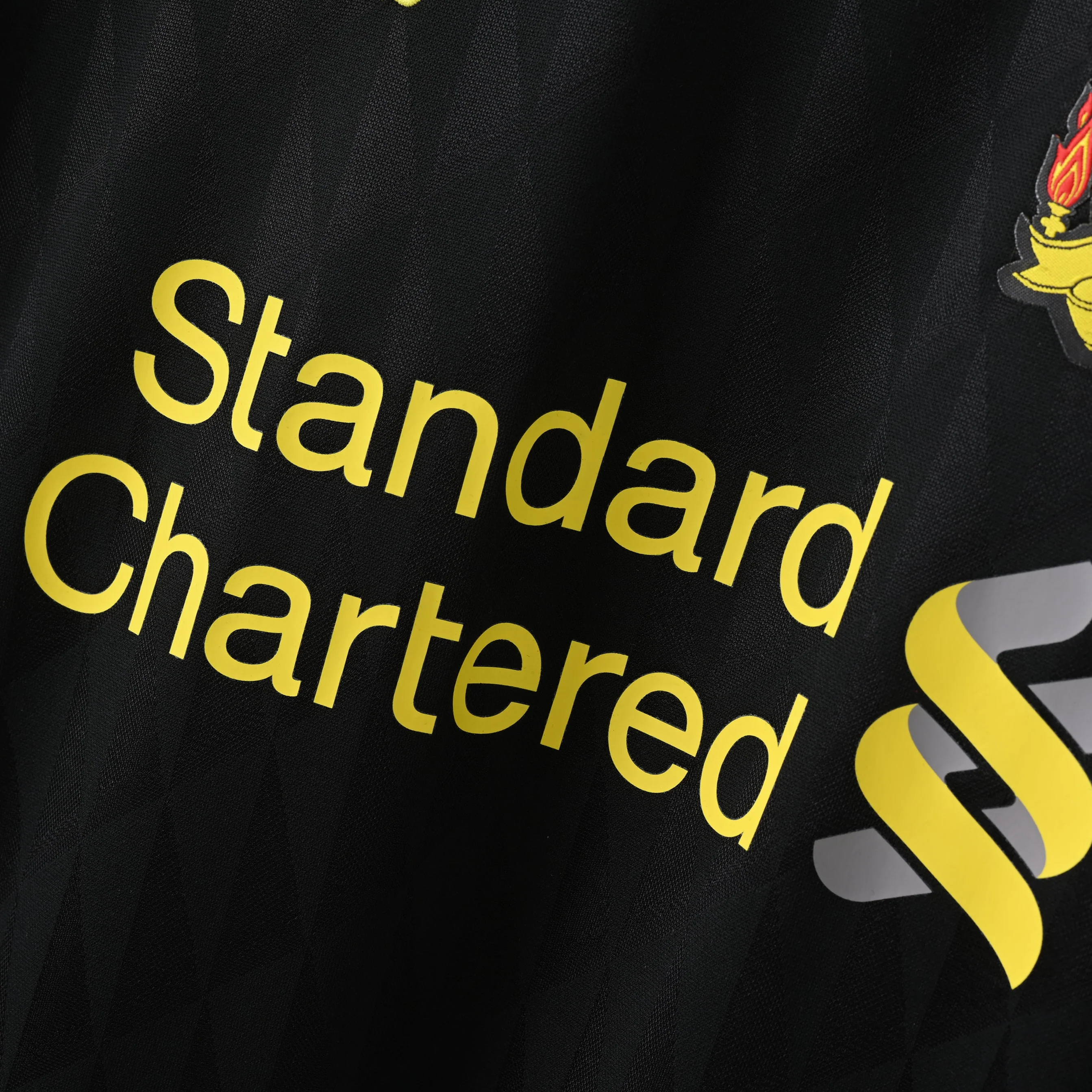 2010-11 Liverpool Away Retro S-2XL - Image 4