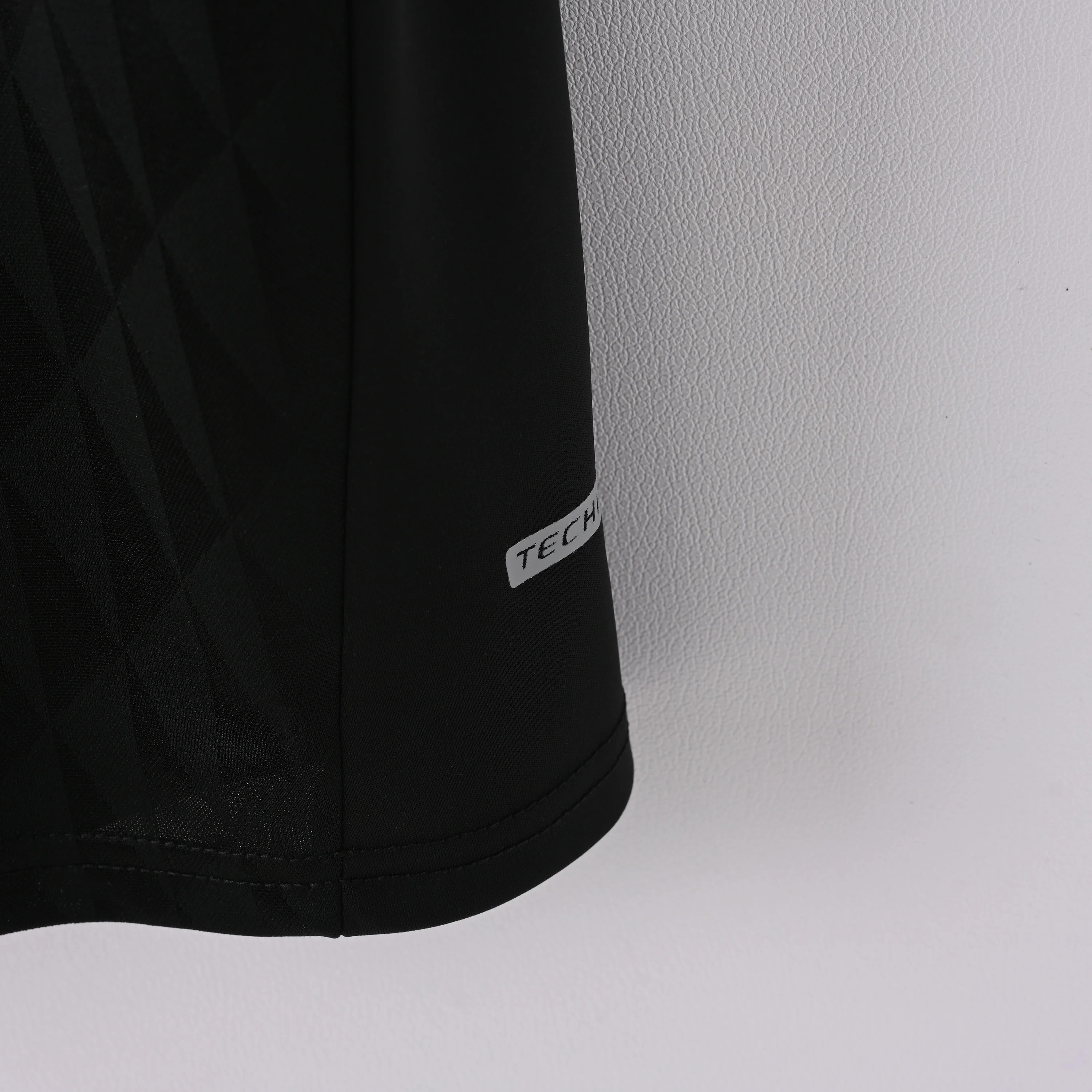 2010-11 Liverpool Away Retro S-2XL - Image 7