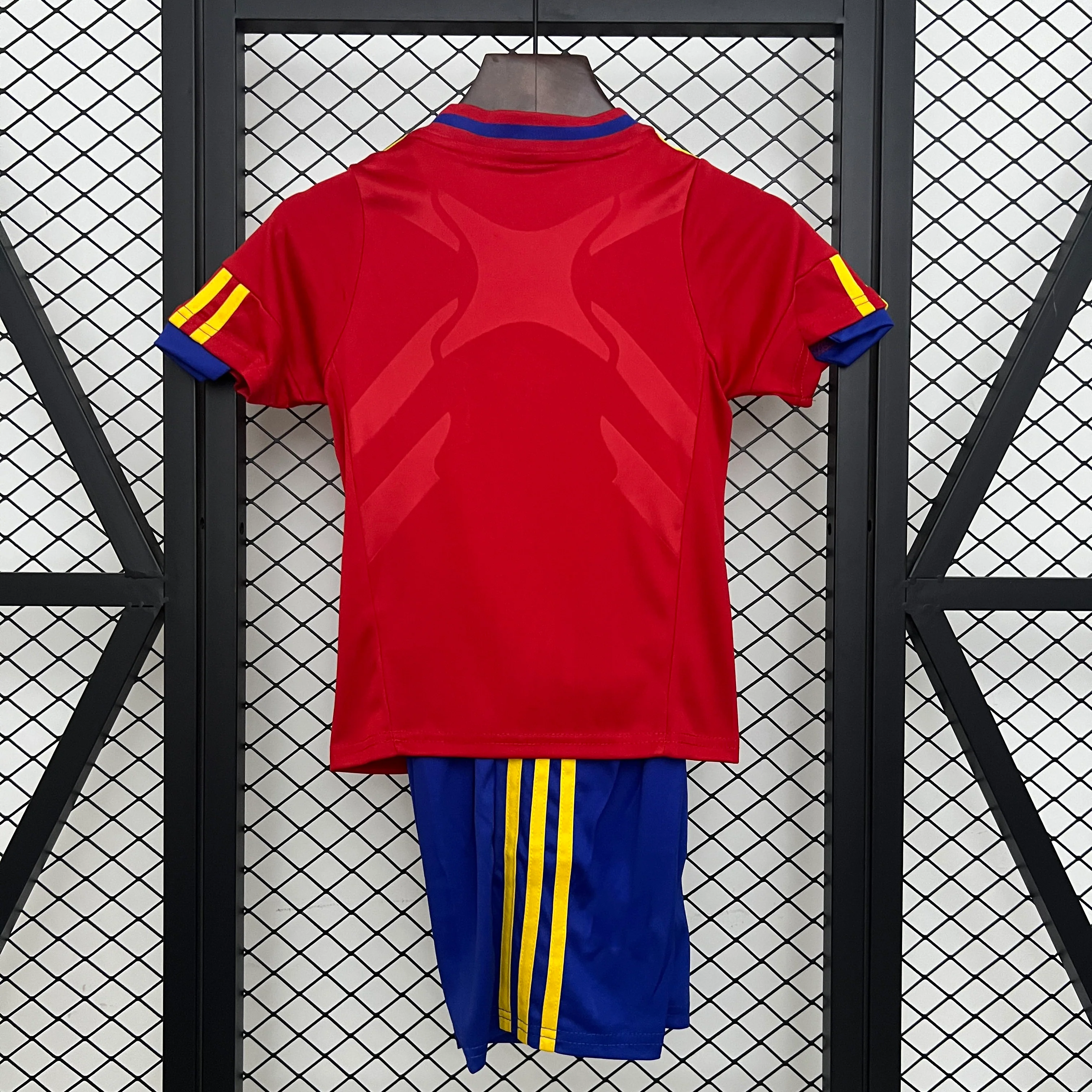 2010 Spain Home Retro Kids 16-28 - Image 2
