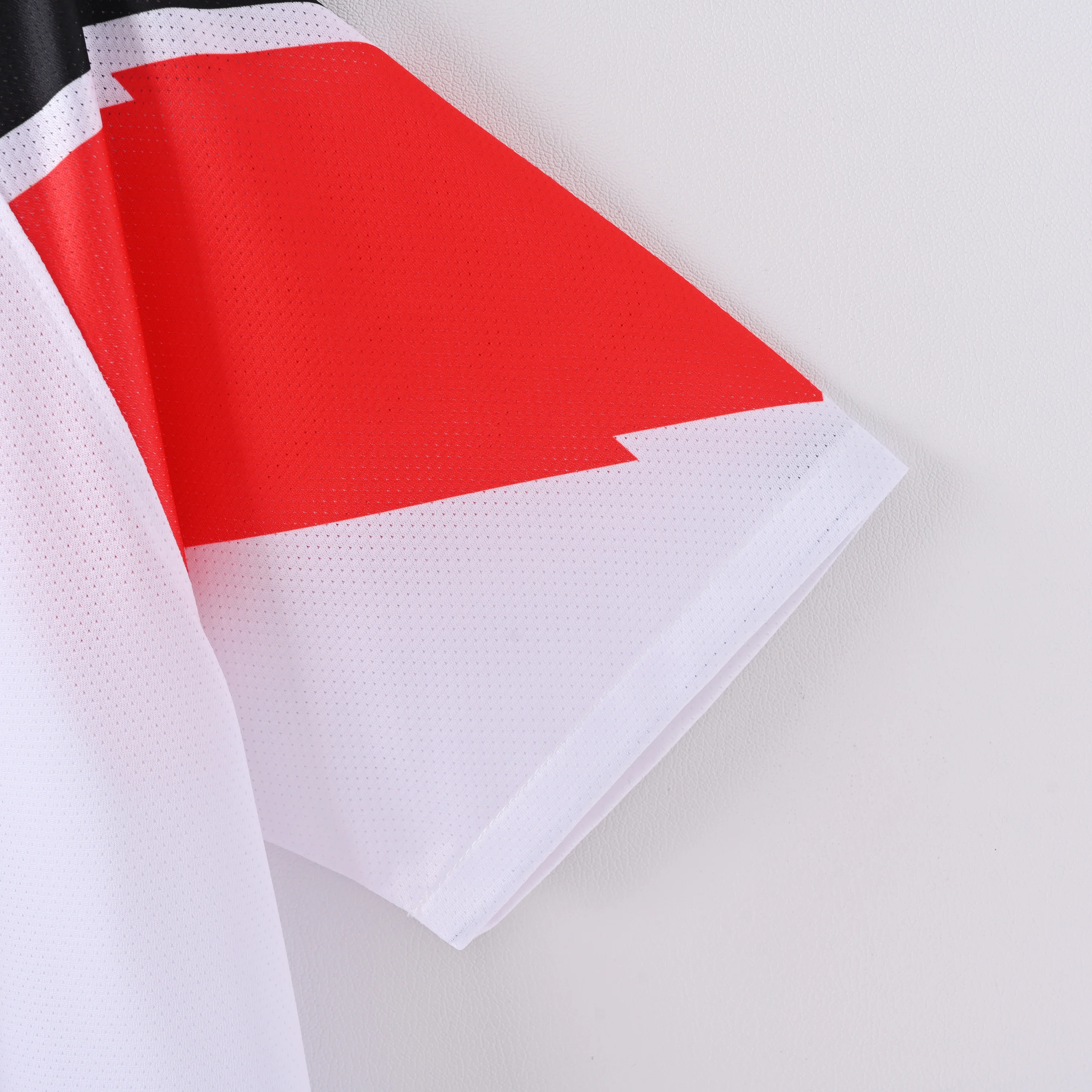 2011-12 Manchester United Away Retro S-2XL - Image 5