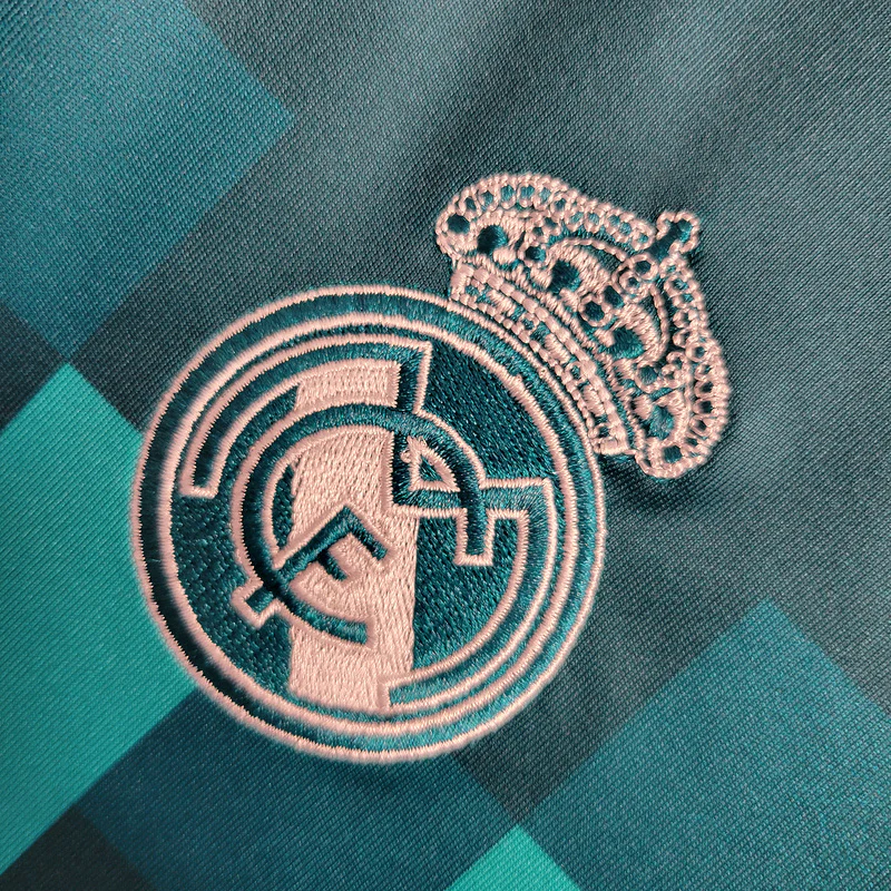2017-18 Real Madrid Second Passenger Size Retro - Image 3