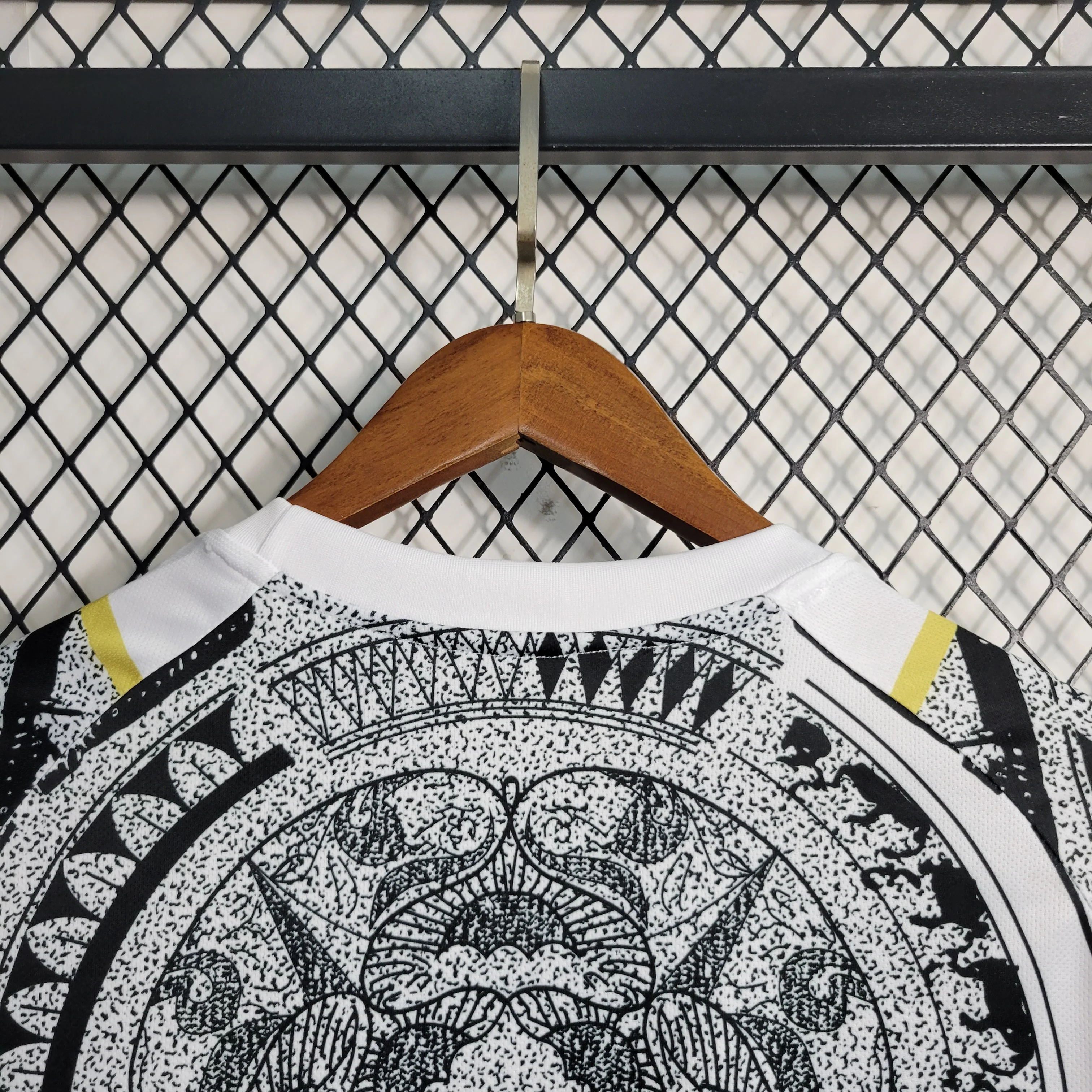 2023-24 Italy White Special Edition Size S-XXL - Image 3