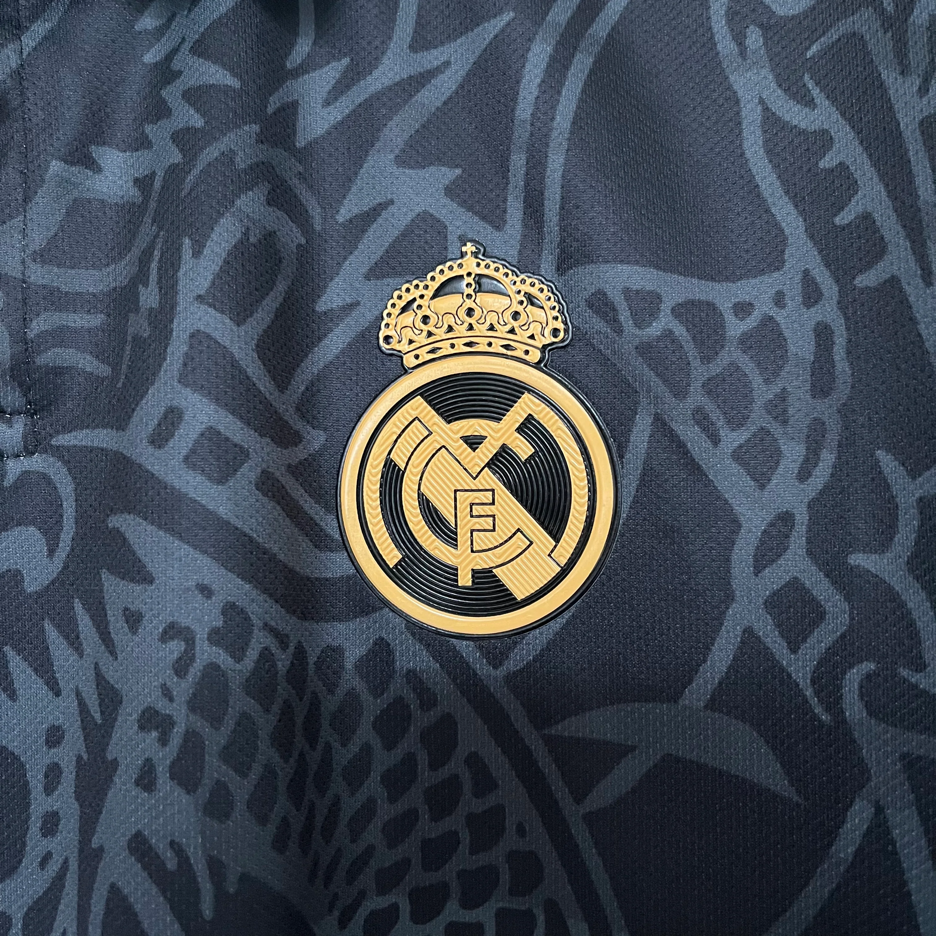 2025-26 Real Madrid Black - Image 4