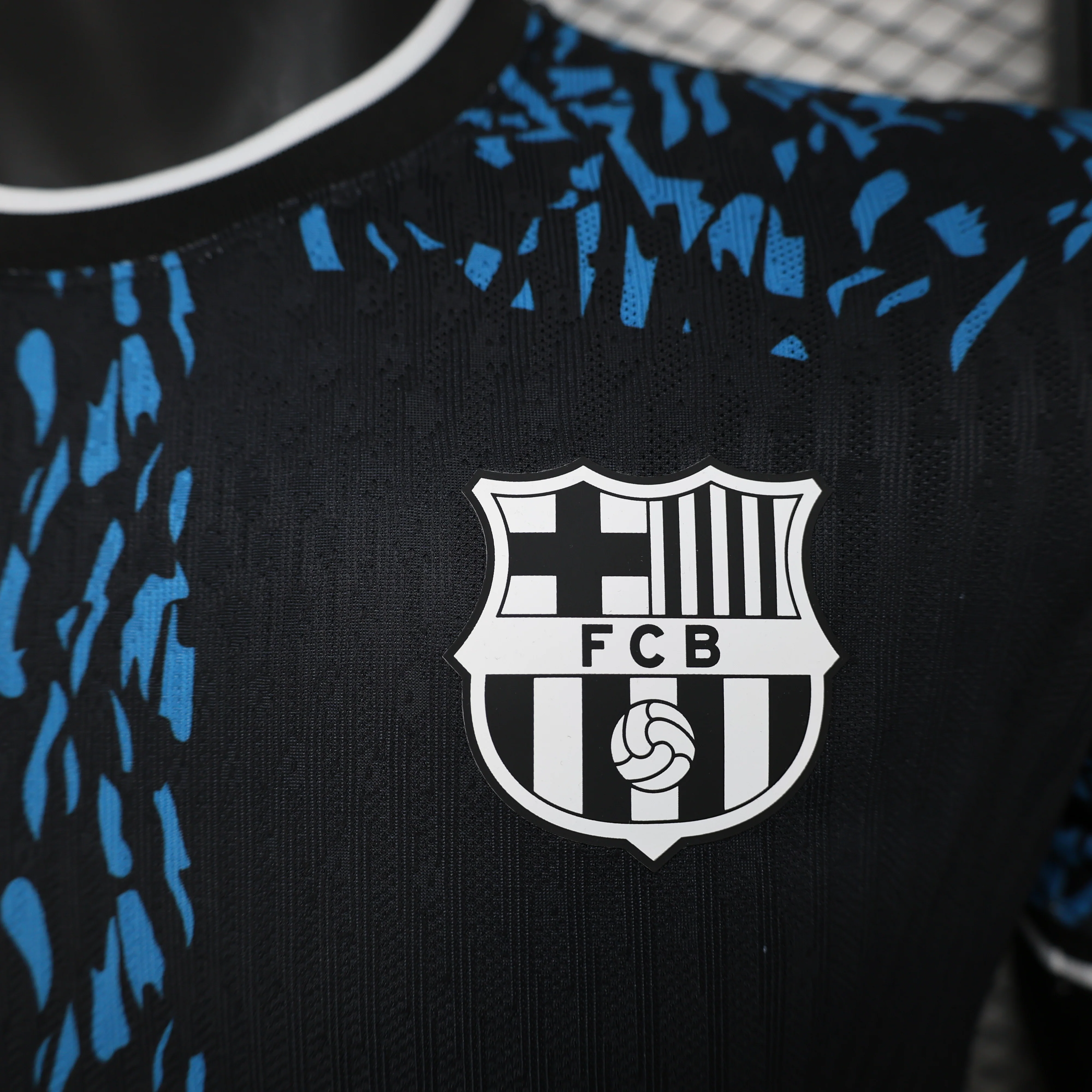 2024-25 Barcelona Lion head special edition Player S-XXL - Image 3