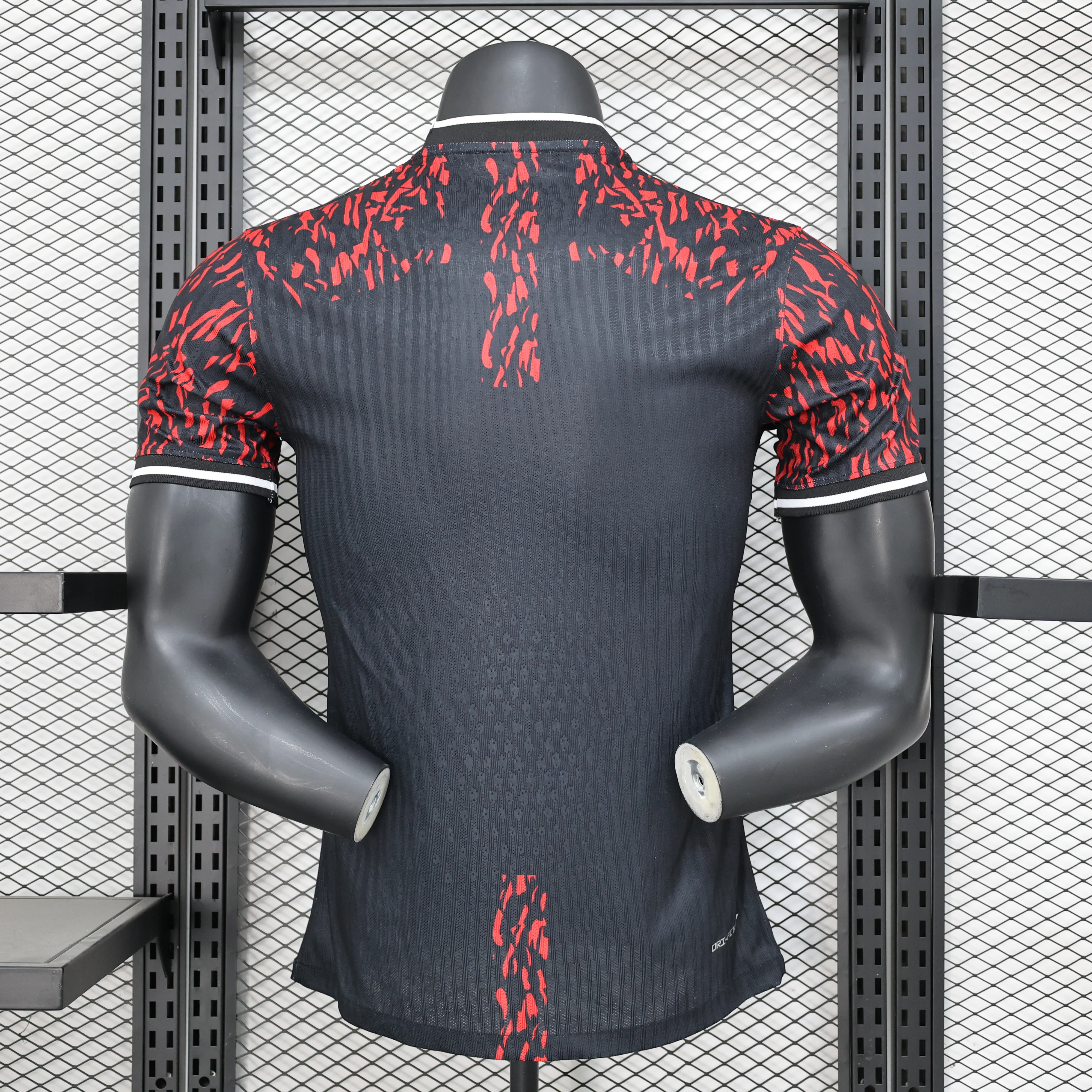 2024-25 Barcelona Lion head special edition Player S-XXL - Image 2