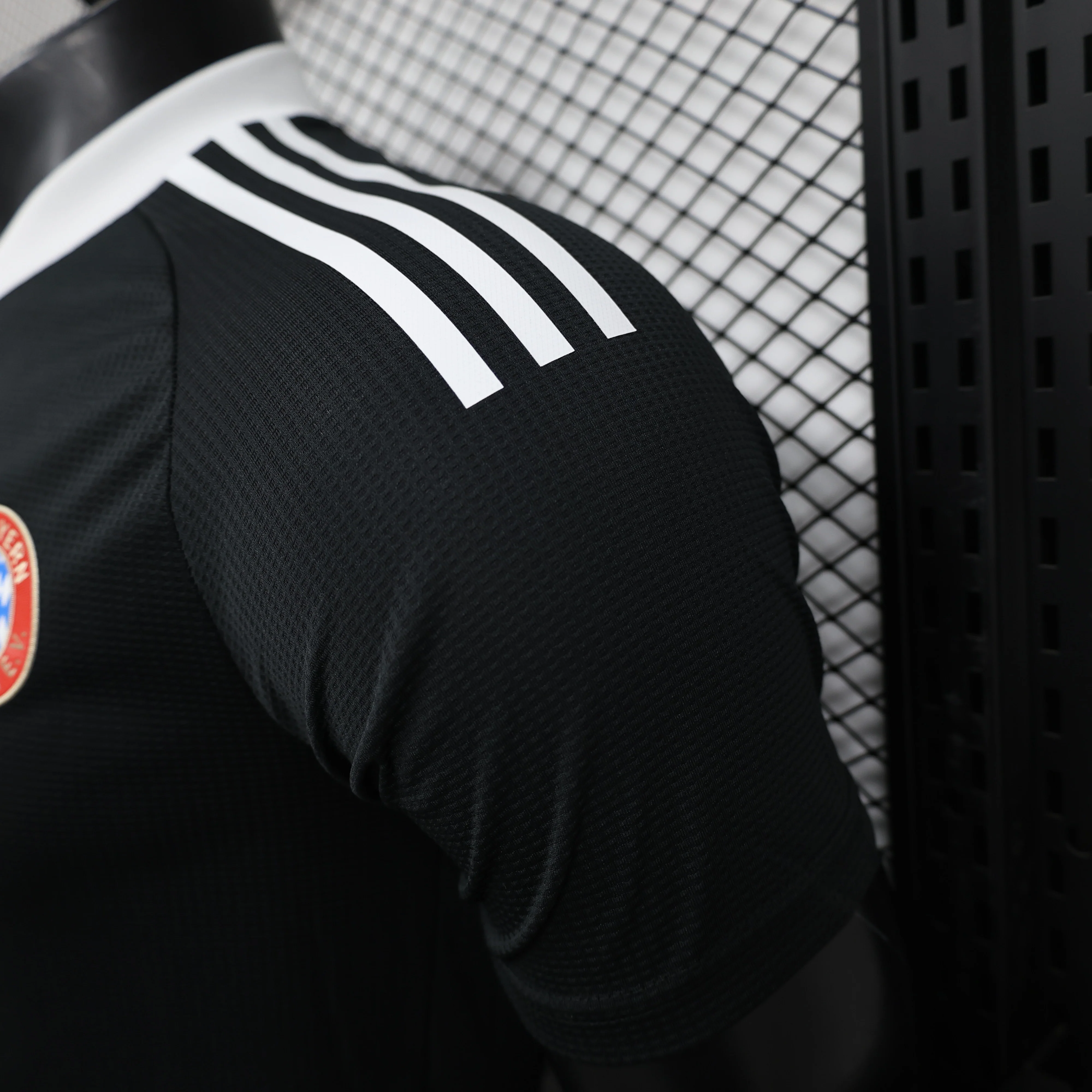 2024-25 Bayern Munich Black Goalkeeper Player S-2XL - Image 5