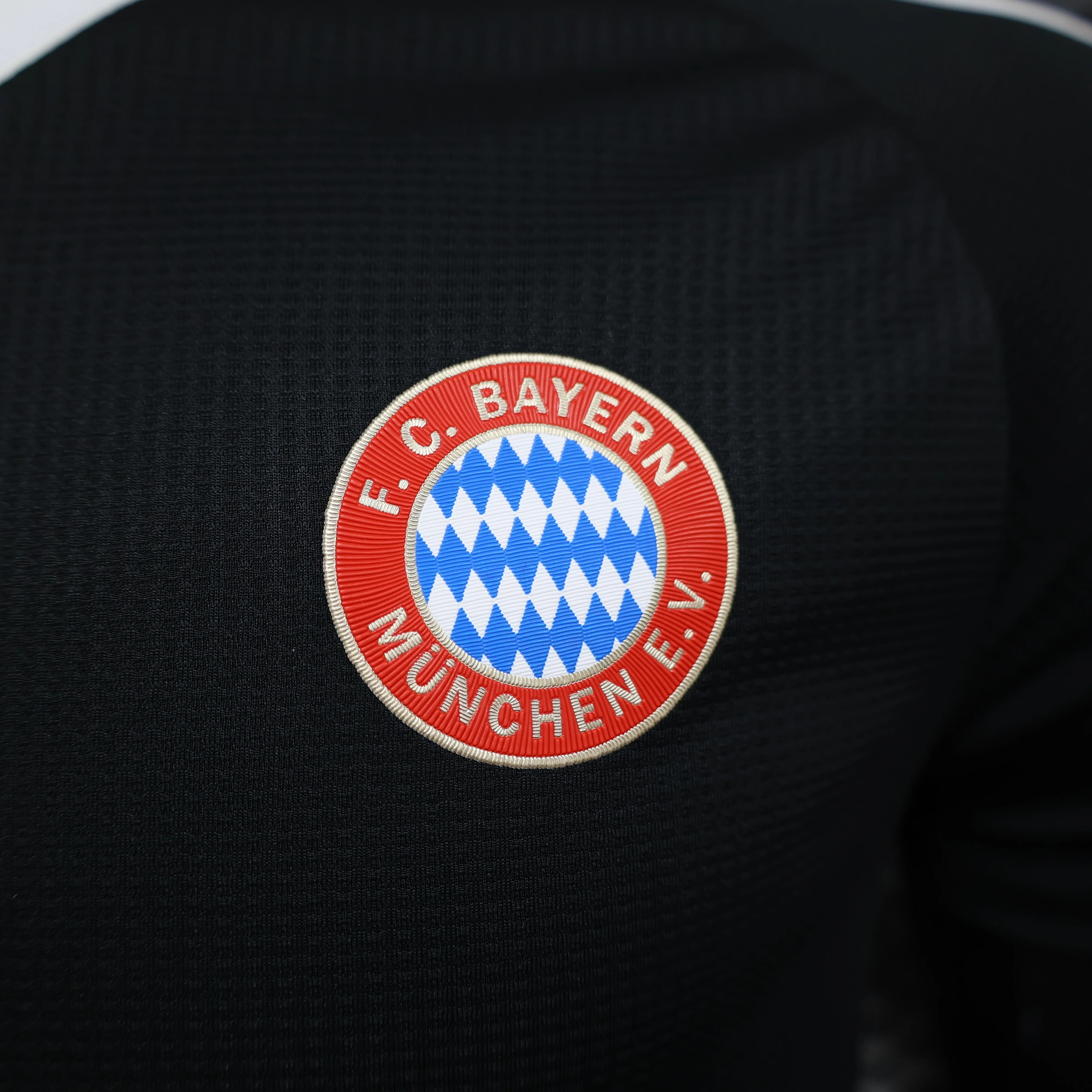2024-25 Bayern Munich Black Goalkeeper Player S-2XL - Image 6