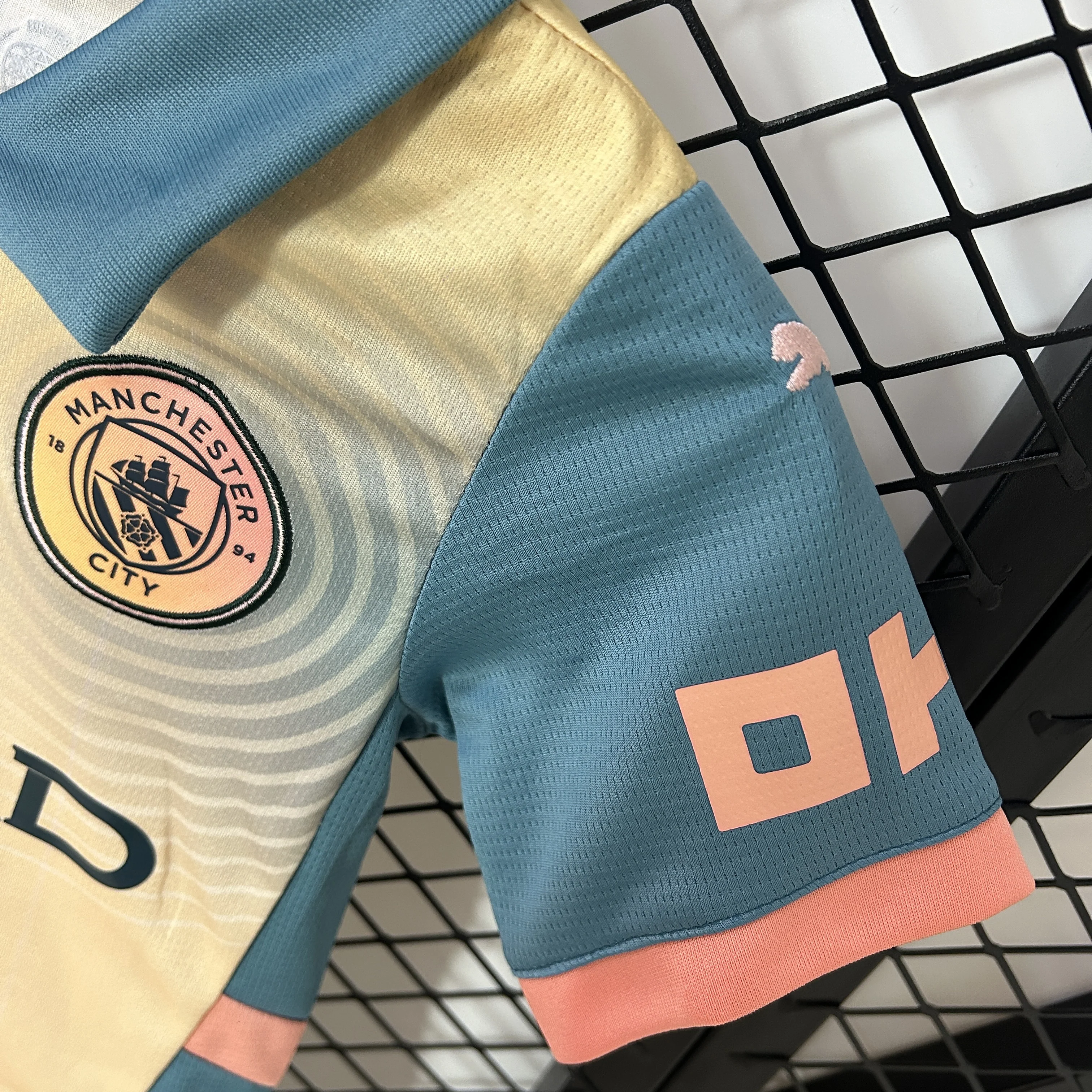 2024-25 Manchester City Fourth Kids Size 16-28 - Image 3