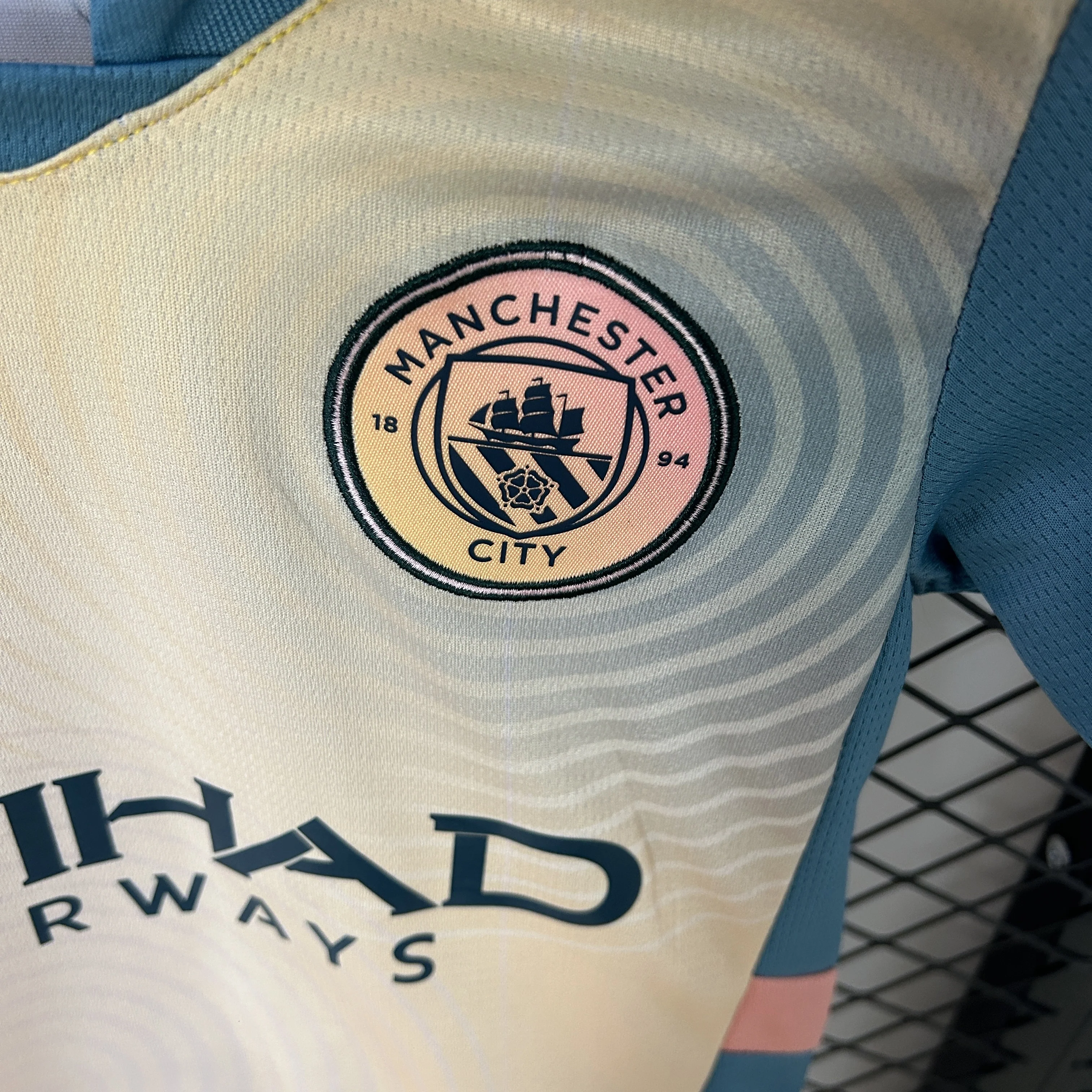 2024-25 Manchester City Fourth Kids Size 16-28 - Image 4