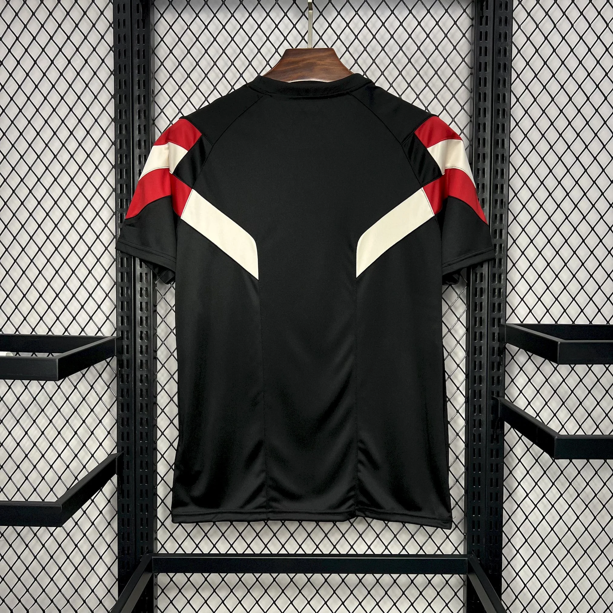 2024-25 Manchester United Originals Tee Black Special Edition S-2XL - Image 2
