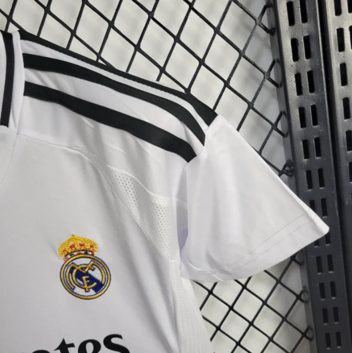 2024-25 Real Madrid Home KIDS SIZE 16-28 - Image 5
