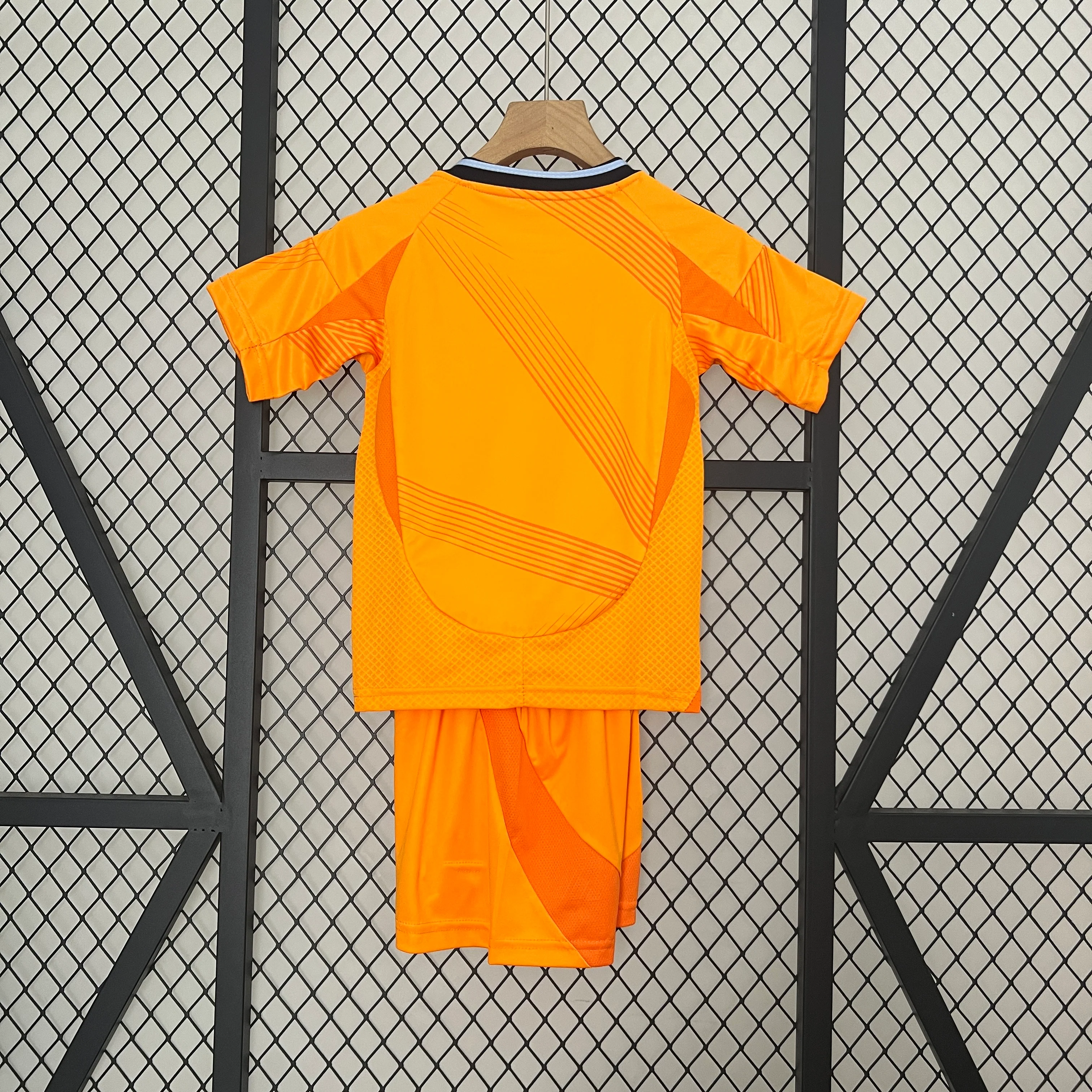 2024-25 Real Madrid Away Kids 16-28 - Image 2