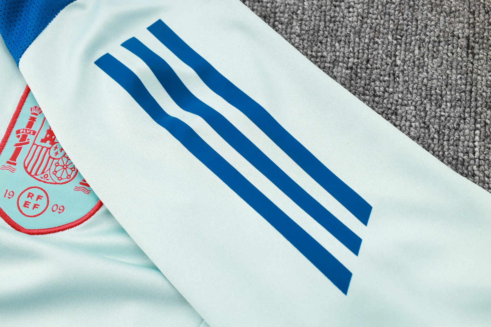 2024-25 Spain light blue training suit S-2XL - Image 5