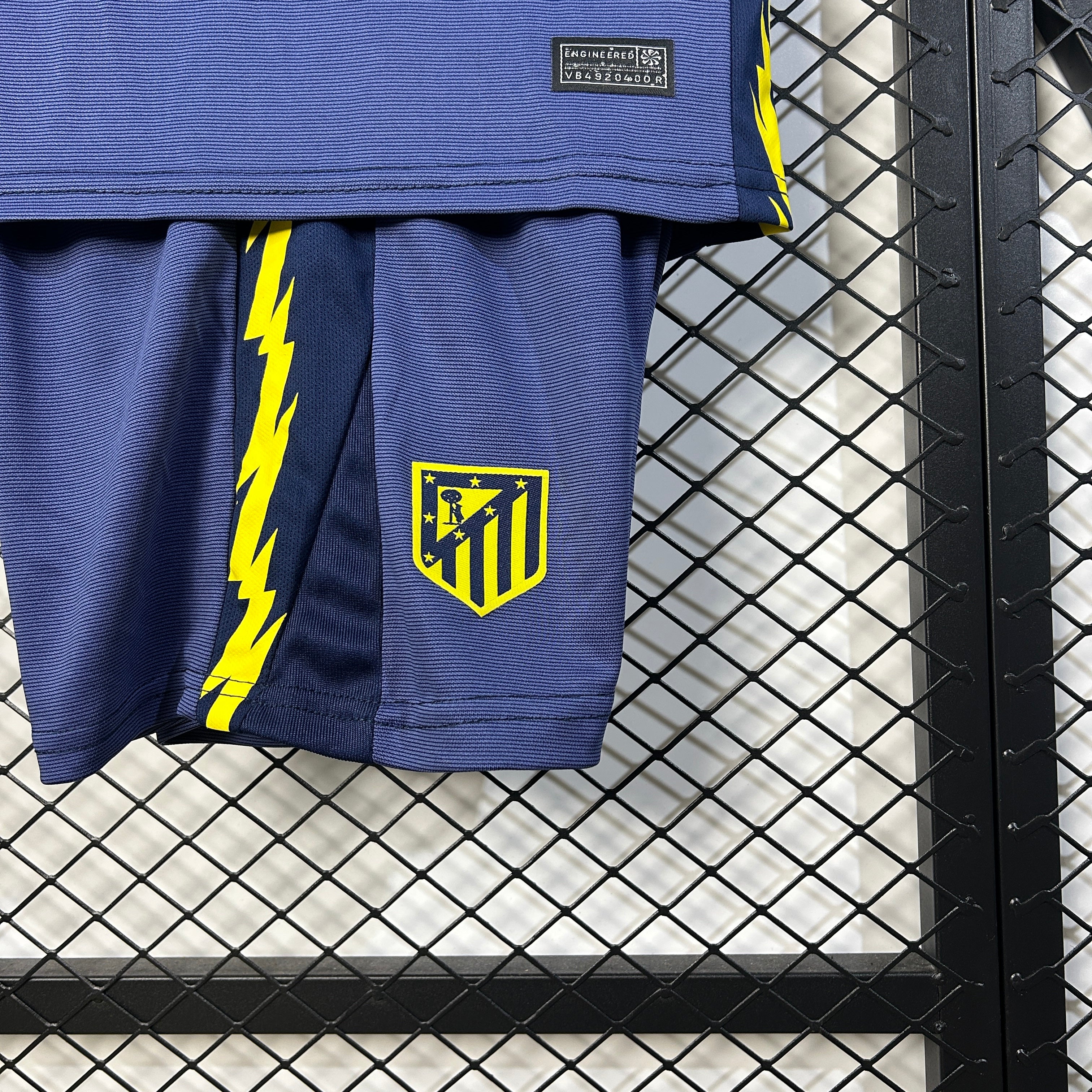 2025-26 Atletico Madrid Away Kids 16-28 - Image 5