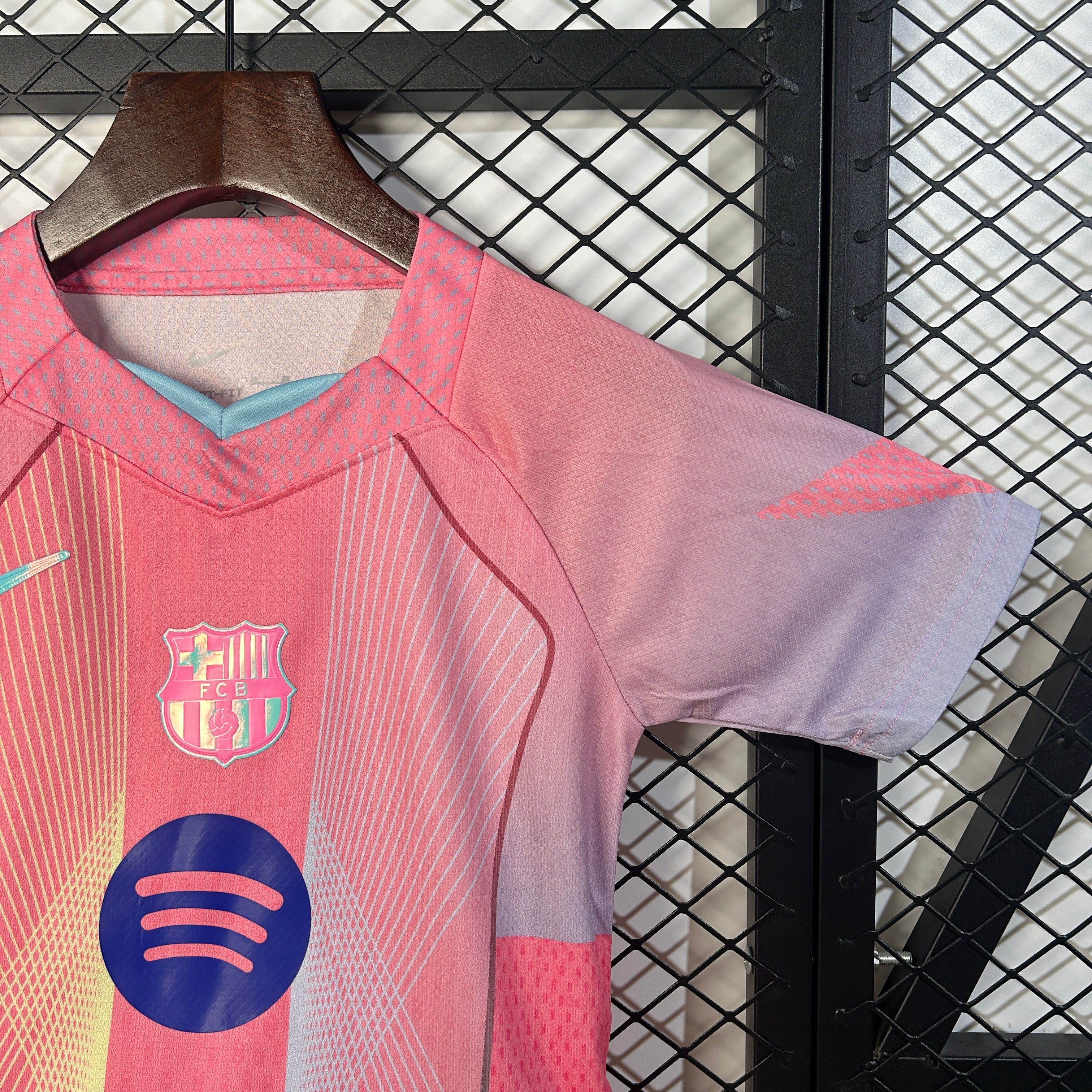 2025-26 Barcelona Pink Special KIDS 16-28 - Image 4