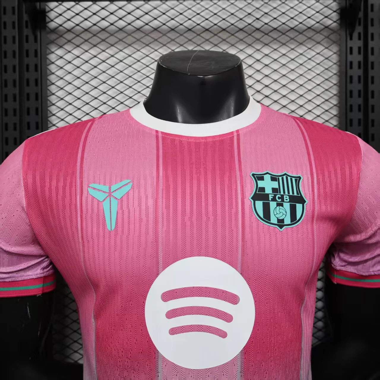 2025-26 Barcelona Special Pink-Green Player S-2XL - Image 3