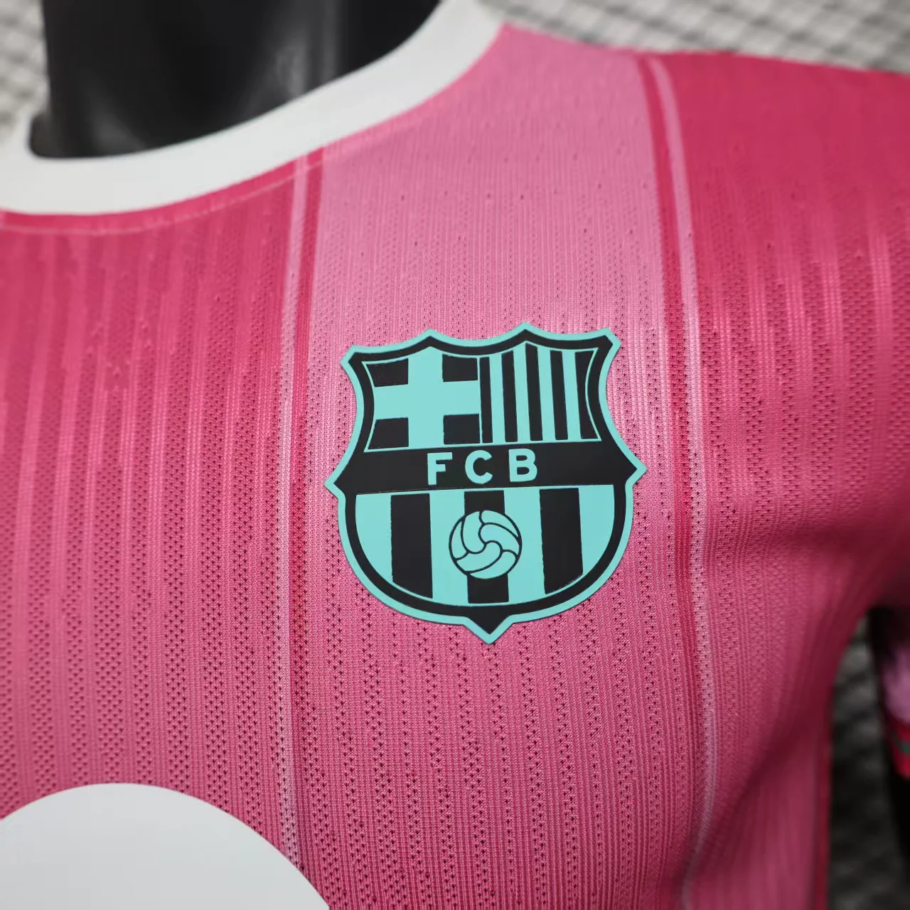 2025-26 Barcelona Special Pink-Green Player S-2XL - Image 4