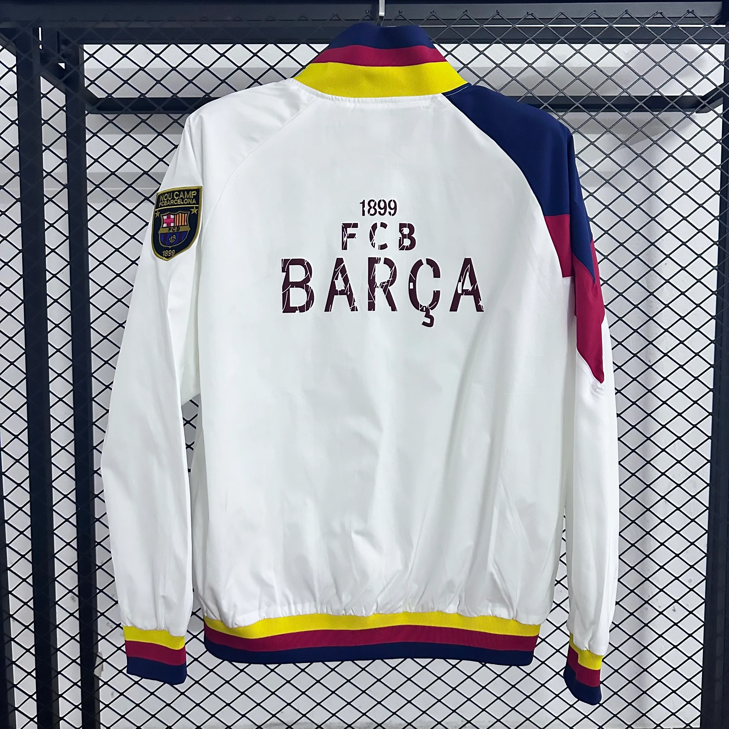 2025-26 Barcelona White Windbreaker S-2XL - Image 2
