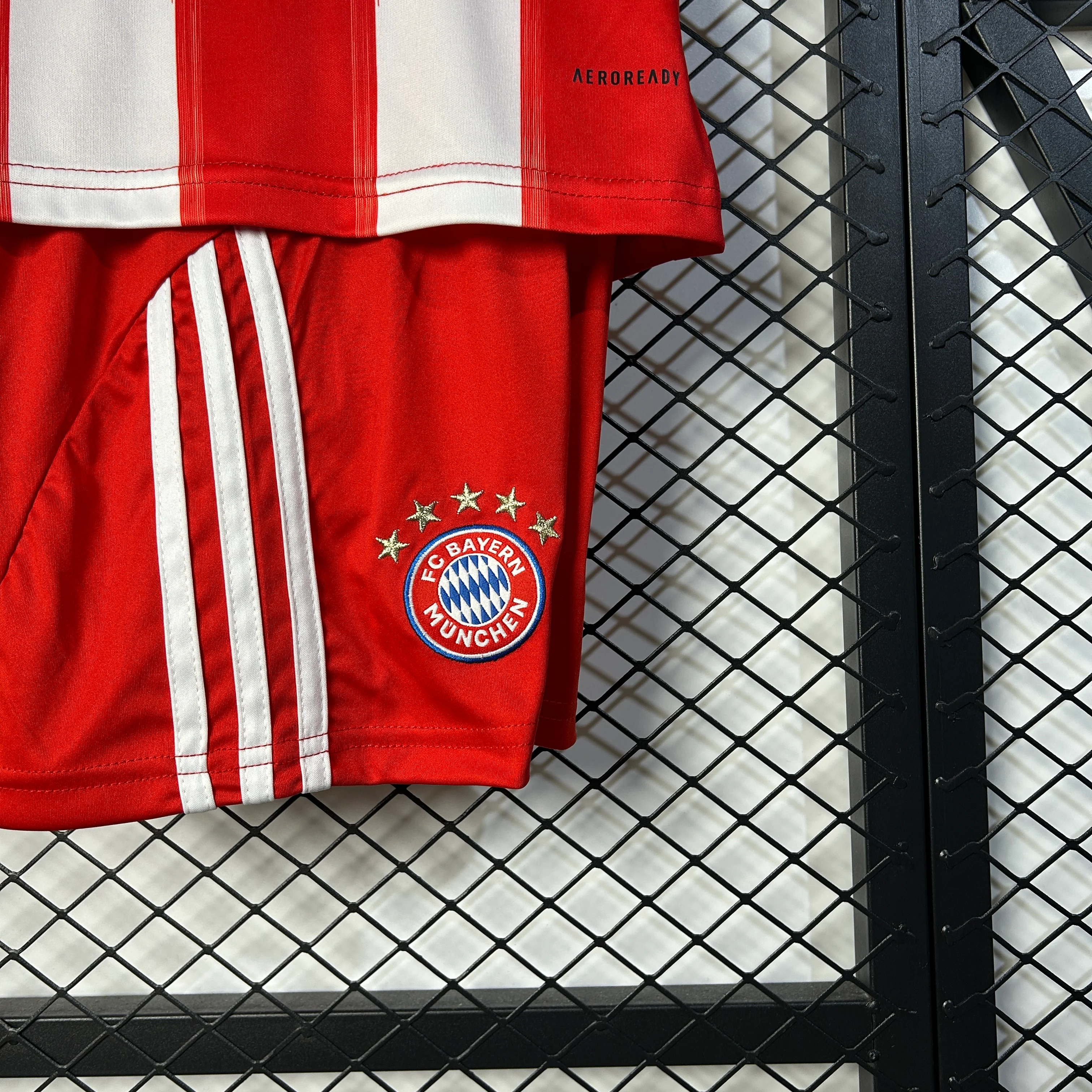 2025-26 Bayern Munich Home KIDS 16-28 - Image 5