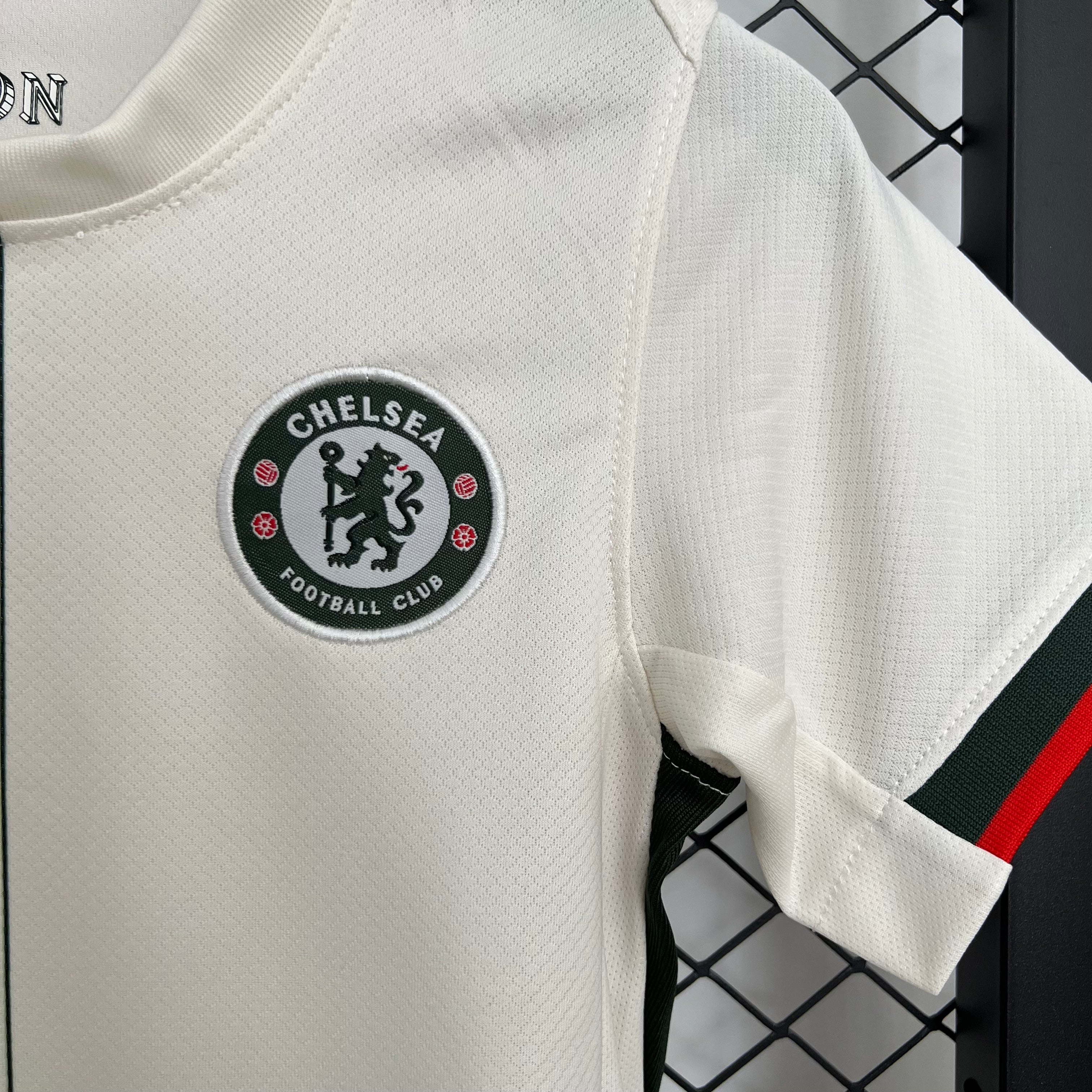 2025-26 Chelsea Away kids size 16-28 - Image 3