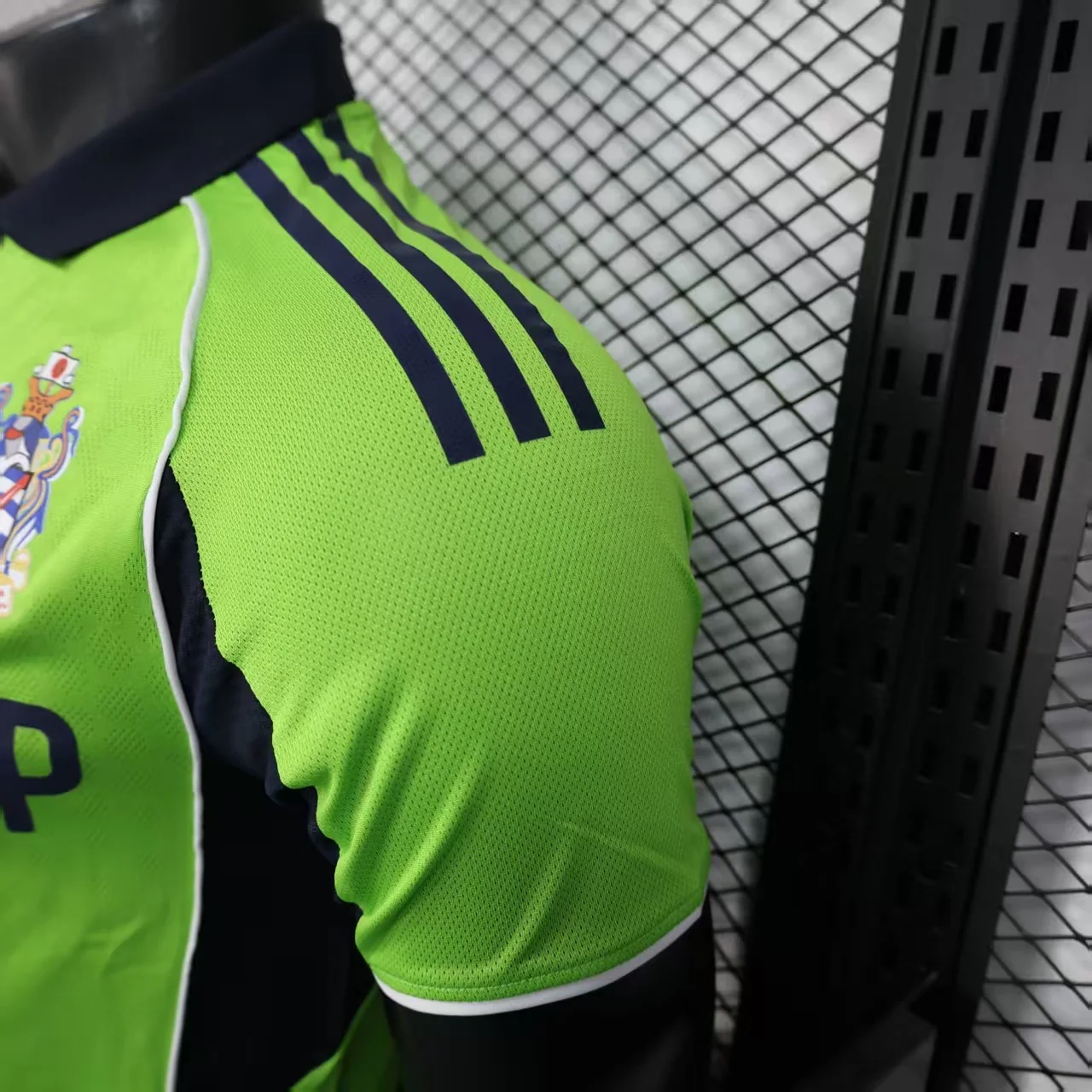 2025-26 Fulham Second Away Player S-2XL - Image 5