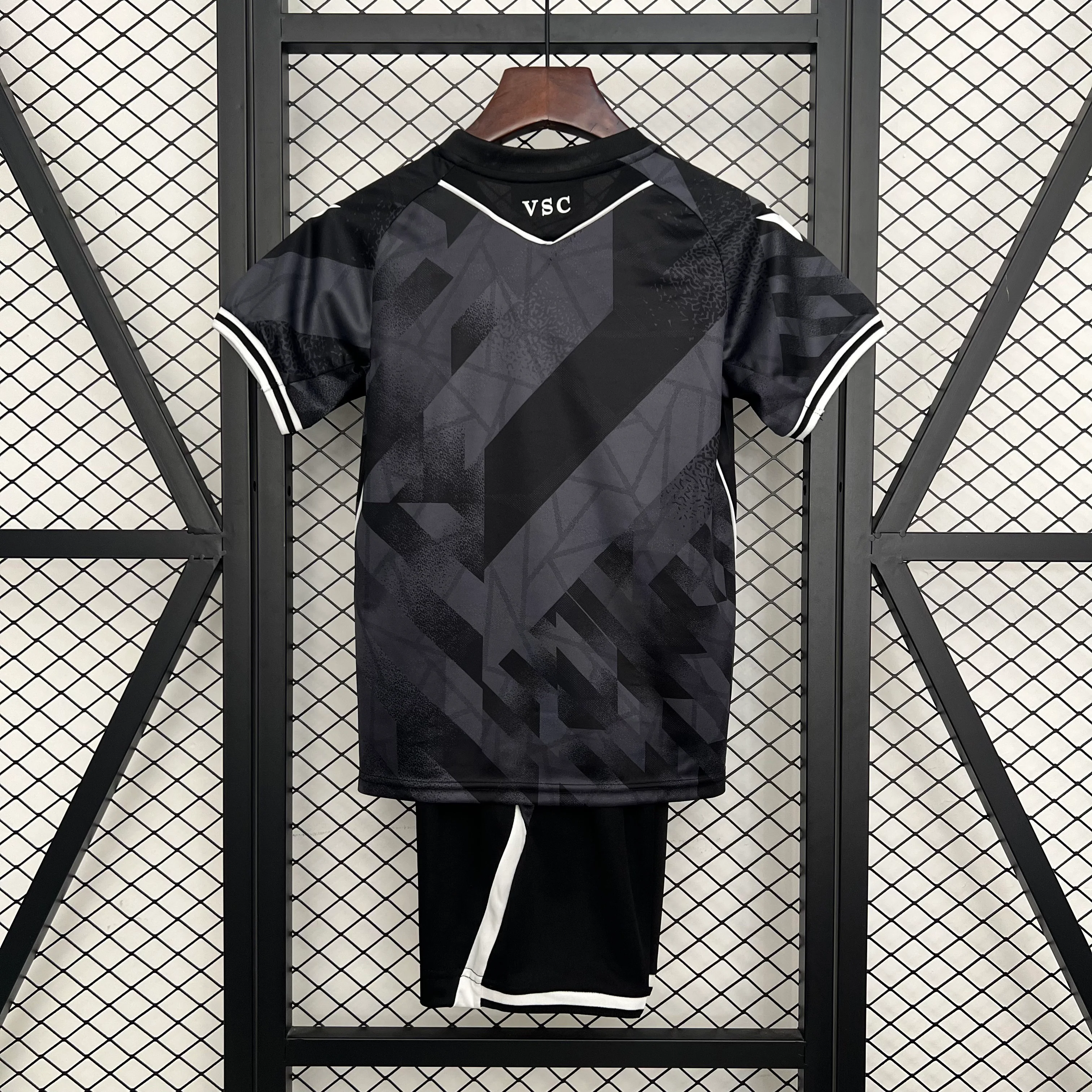 2025-26 Guimares Away KIDS 16-28 - Image 2