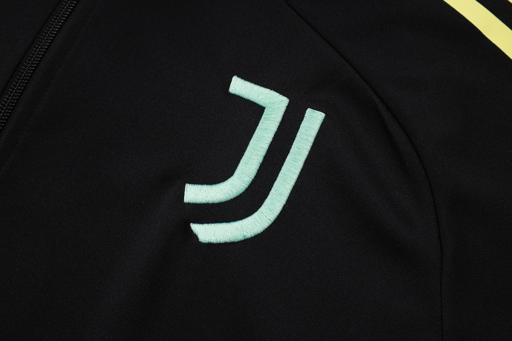 2025-26 Juventus Black Training suit Adults Or Children - Image 3
