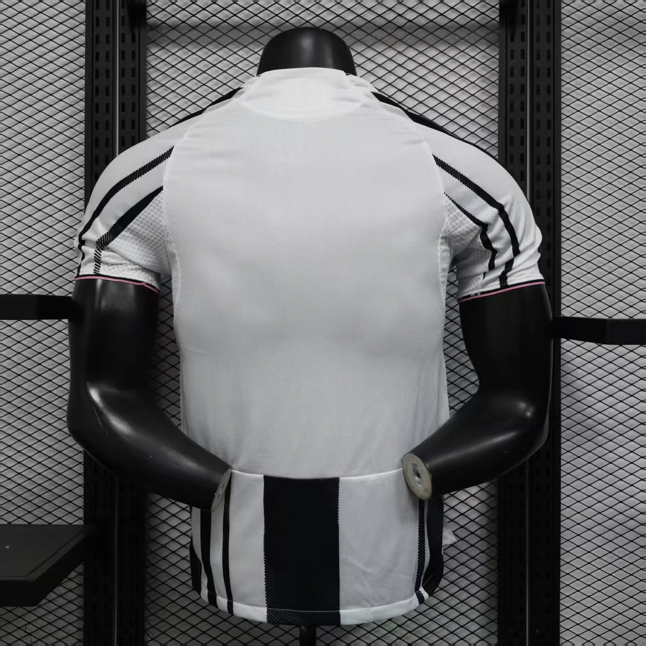 2025-26 Juventus Home Player S-4XL - Image 2