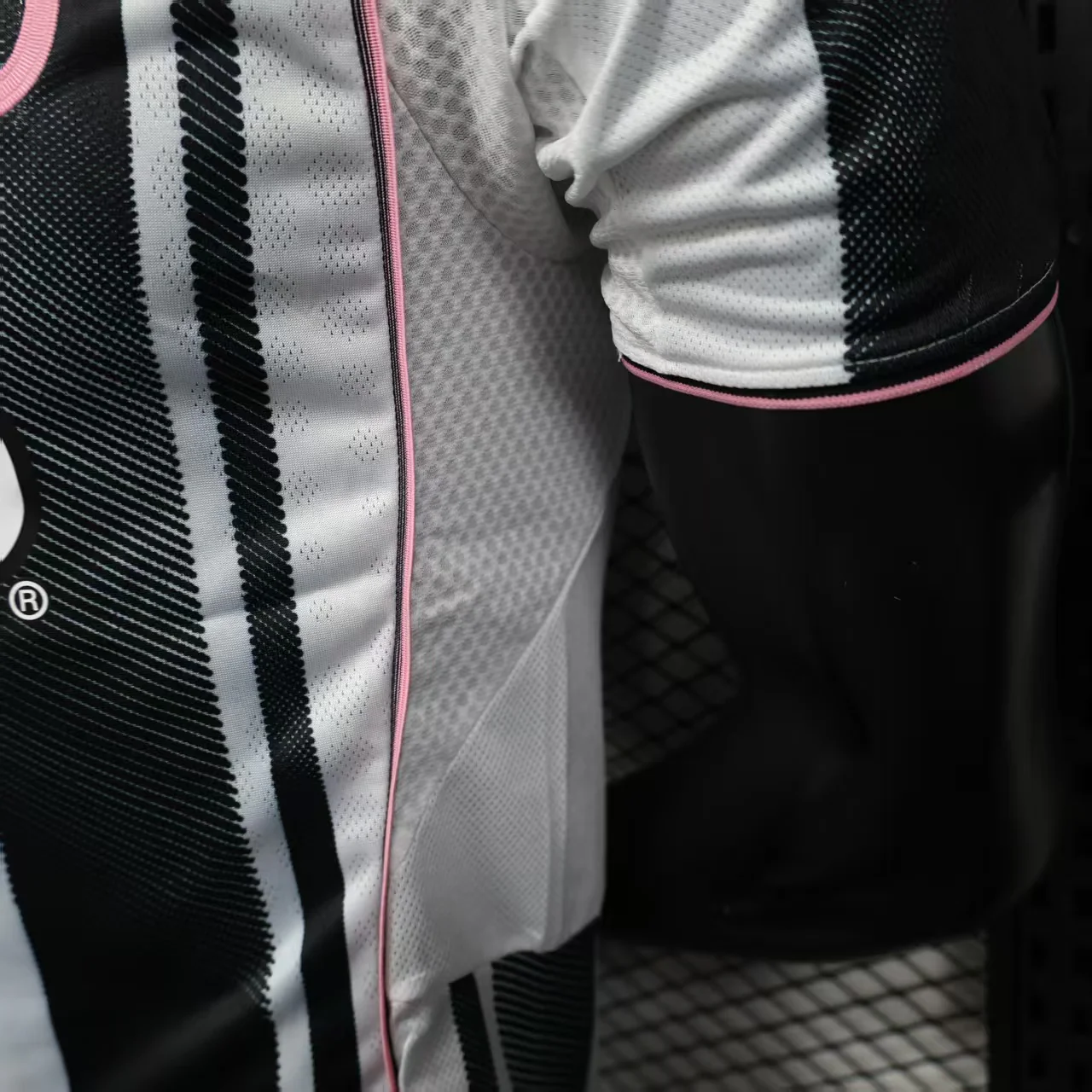 2025-26 Juventus Home Player S-4XL - Image 5