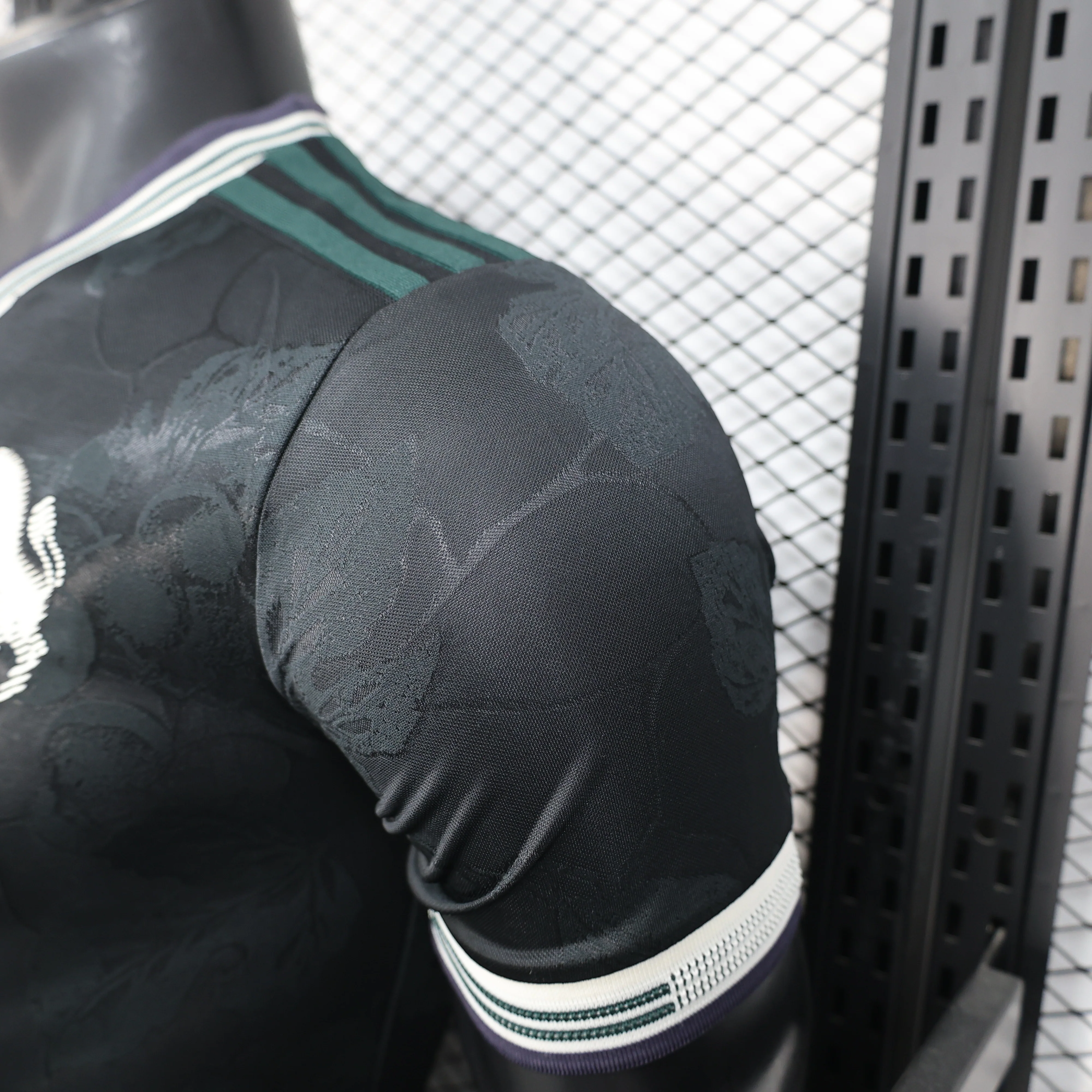 2025-26 Juventus Second Away Player S-2XL - Image 4