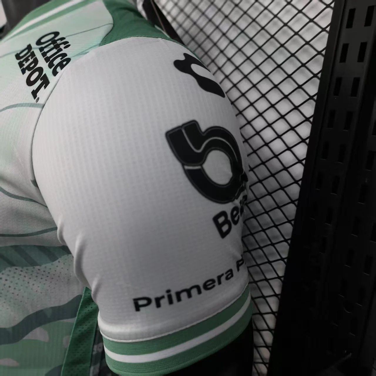 2025-26 Leon Away Player S-2XL - Image 4