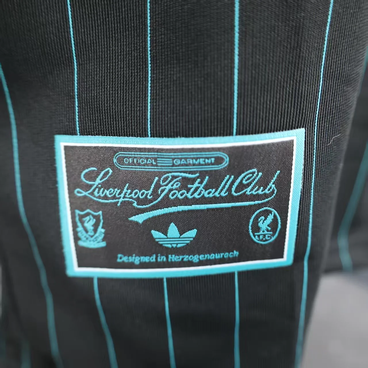 2025-26 Liverpool Casual Style Player S-2XL - Image 5