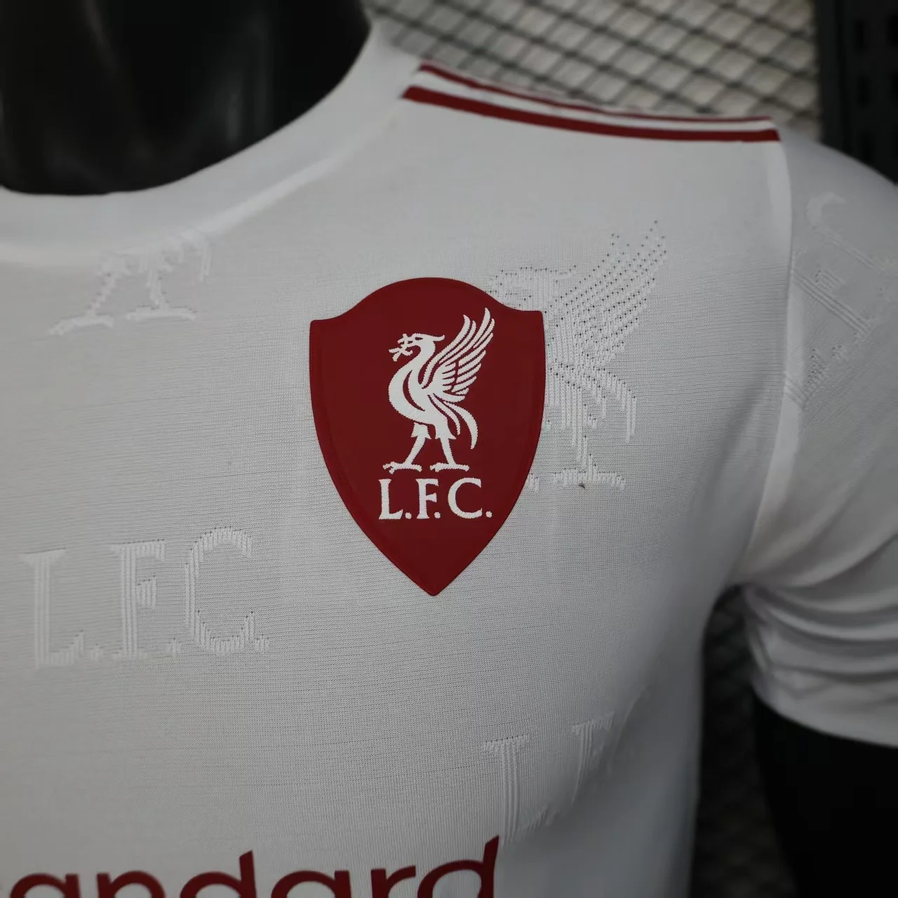 2025-26 Liverpool Special White Player S-2XL - Image 3