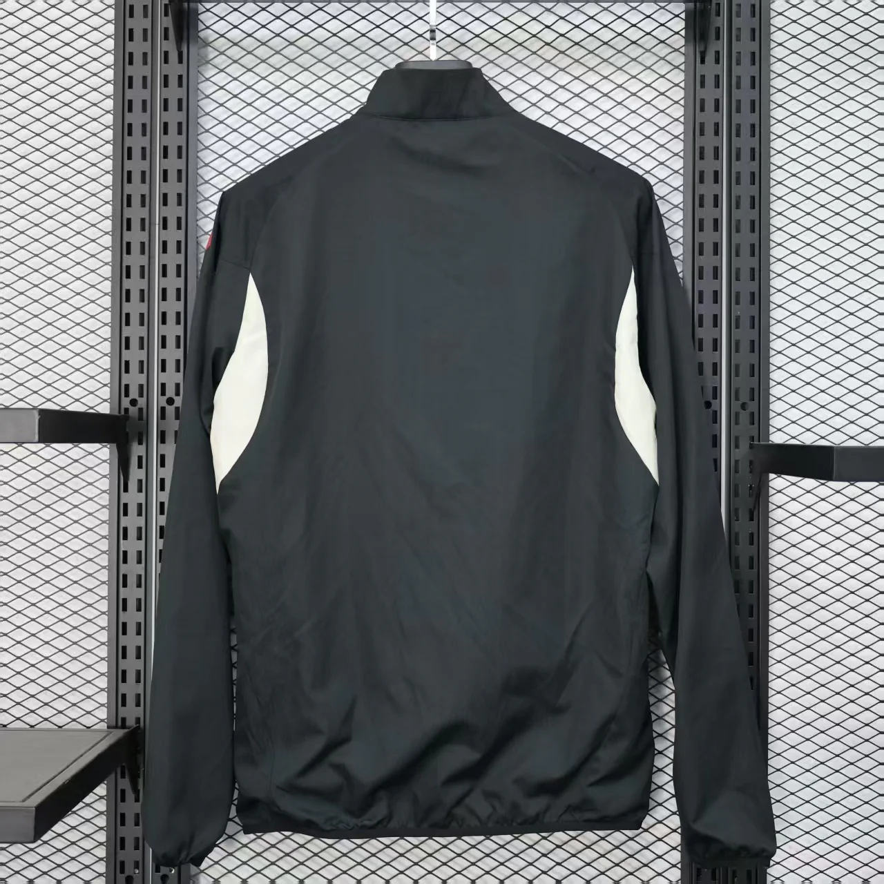2025-26 Liverpool windbreaker Black (with net) S-2XL - Image 2