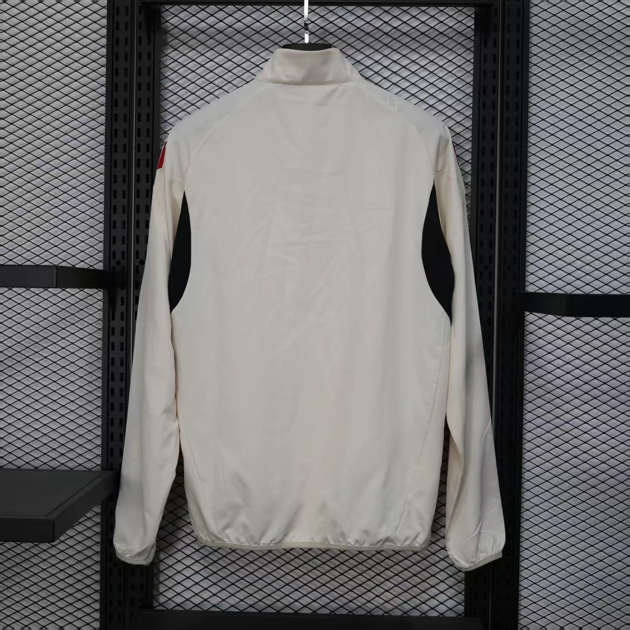 2025-26 Liverpool windbreaker White (with net) S-2XL - Image 2