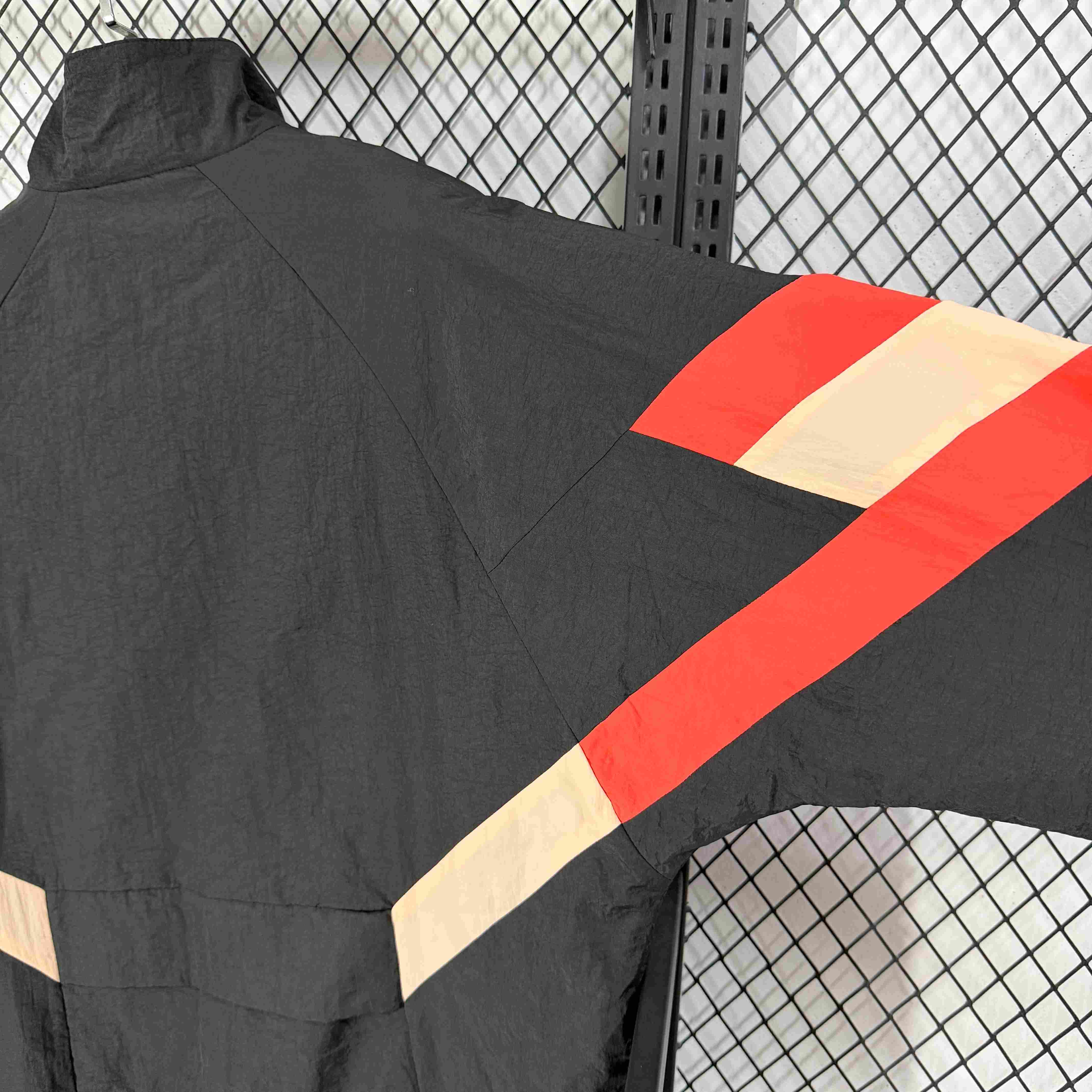 2025-26 Chelsea Black Windbreaker S-2XL - Image 3