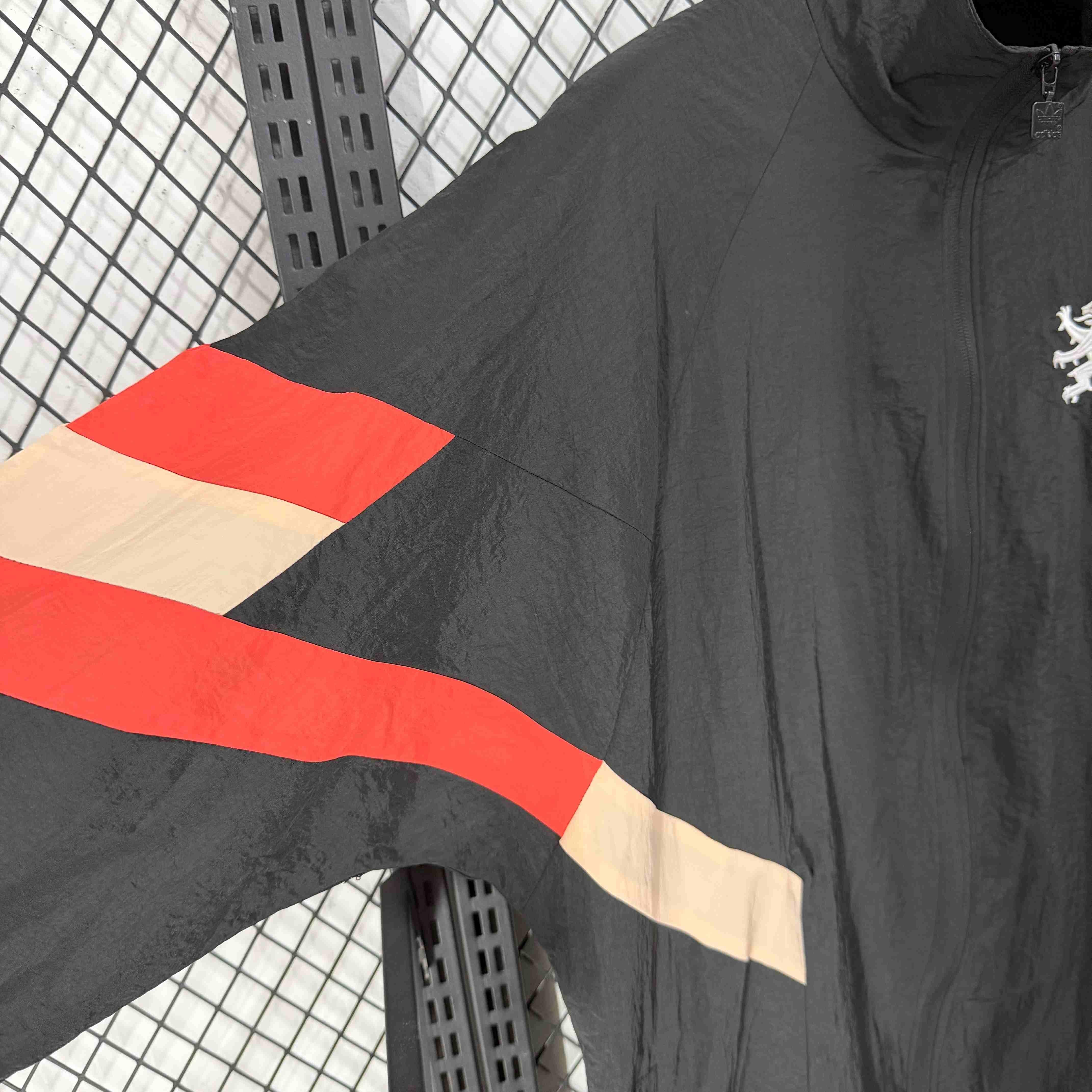 2025-26 Chelsea Black Windbreaker S-2XL - Image 5