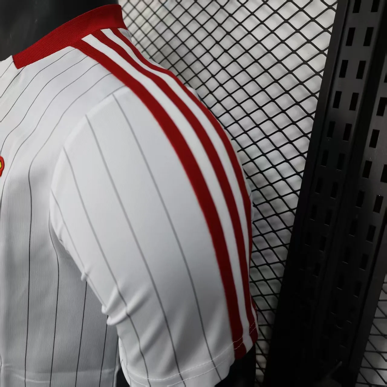 2025-26 Manchester United Casual style White Player S-2XL - Image 4