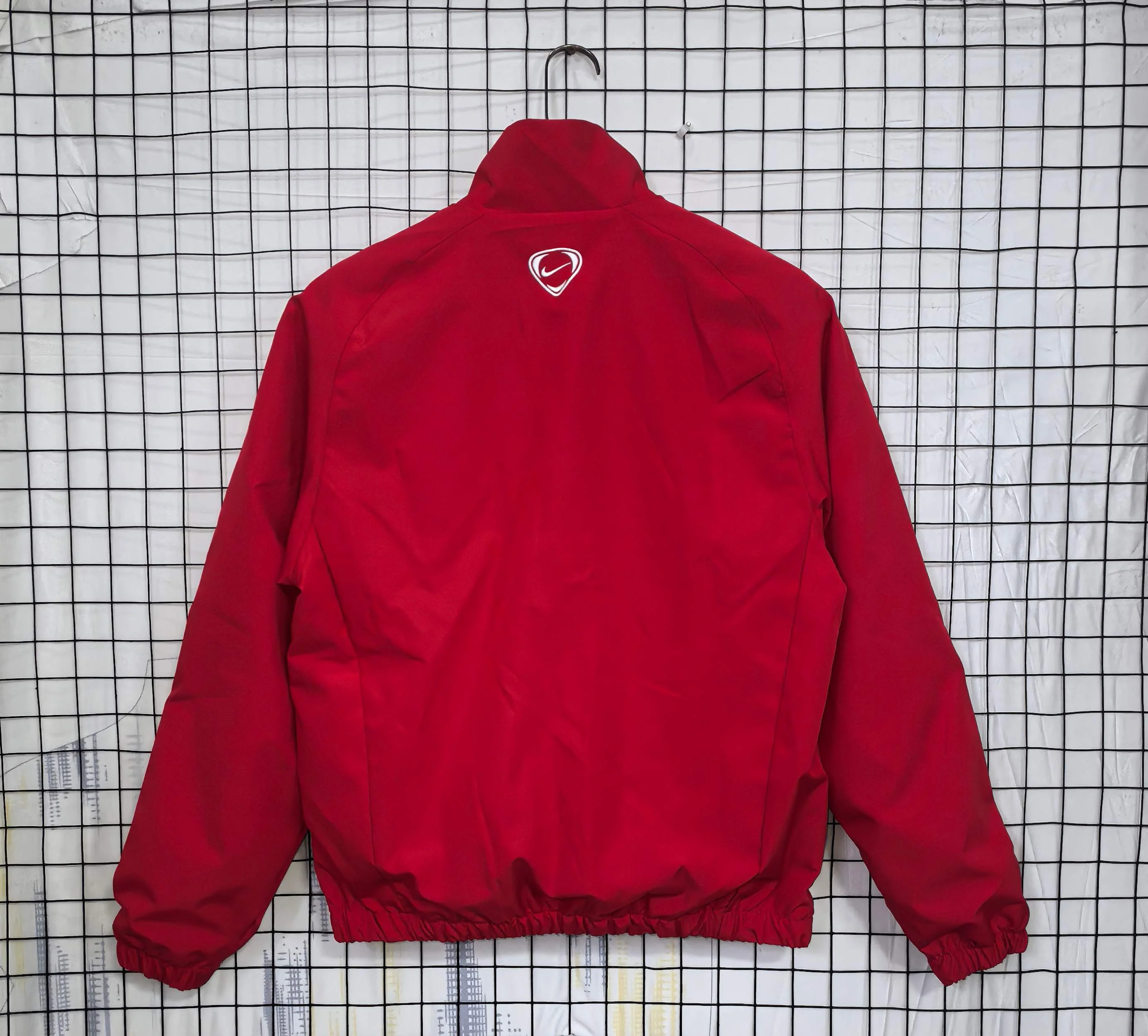 2025-26 Manchester United Red Waterproof Windbreaker S-2XL - Image 2
