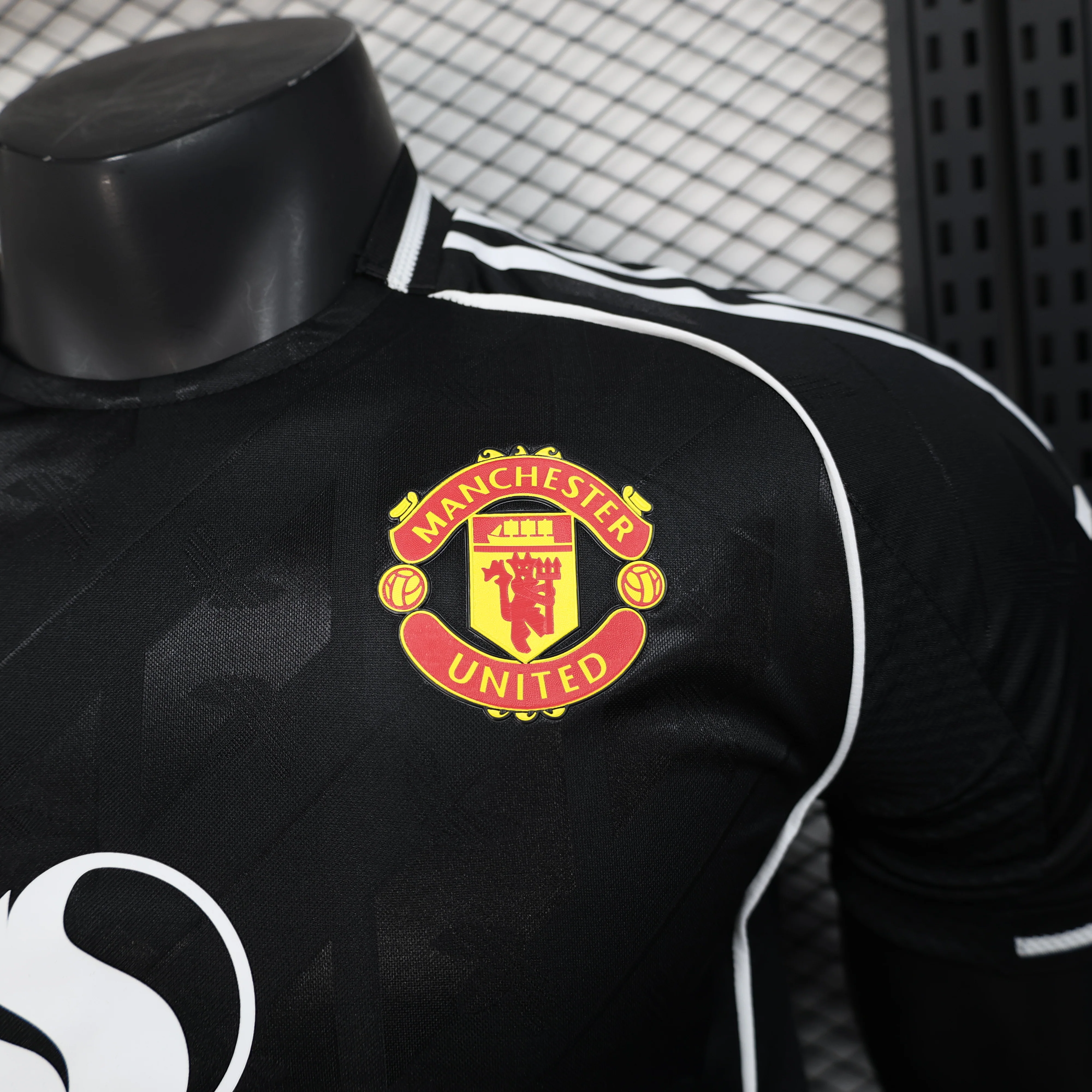 2025-26 Manchester United Special Black Player Size S-2XL - Image 3
