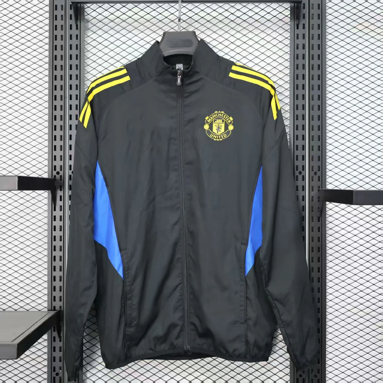 2025-26 Manchester United windbreaker (with net) S-2XL