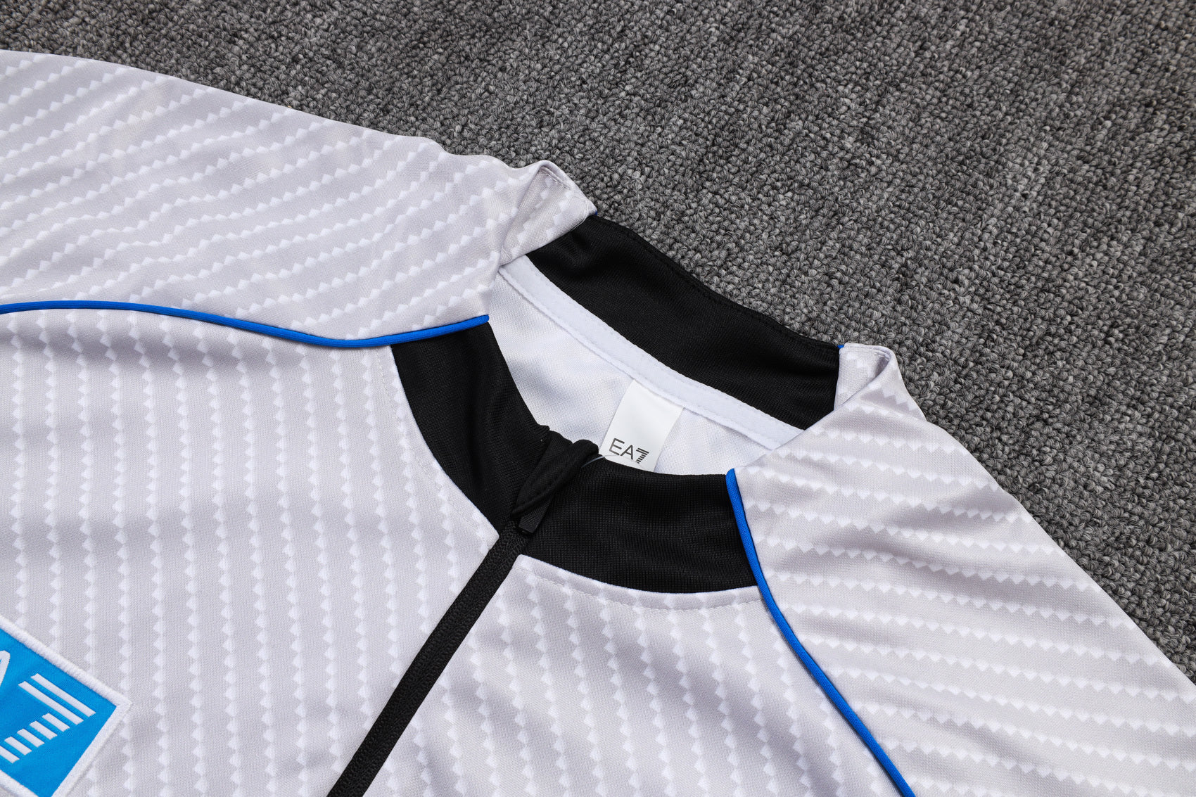 2025-26 Napoli light gray training suit Adults Or Children - Image 3