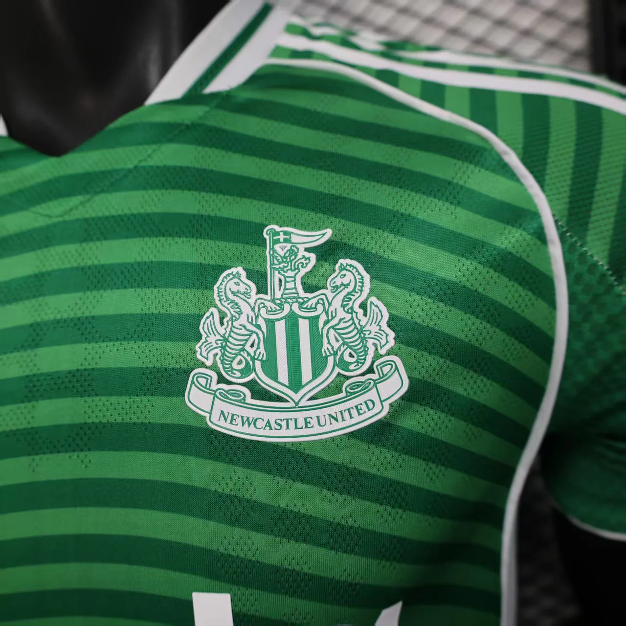 2025-26 Newcastle Away Player S-2XL - Image 2