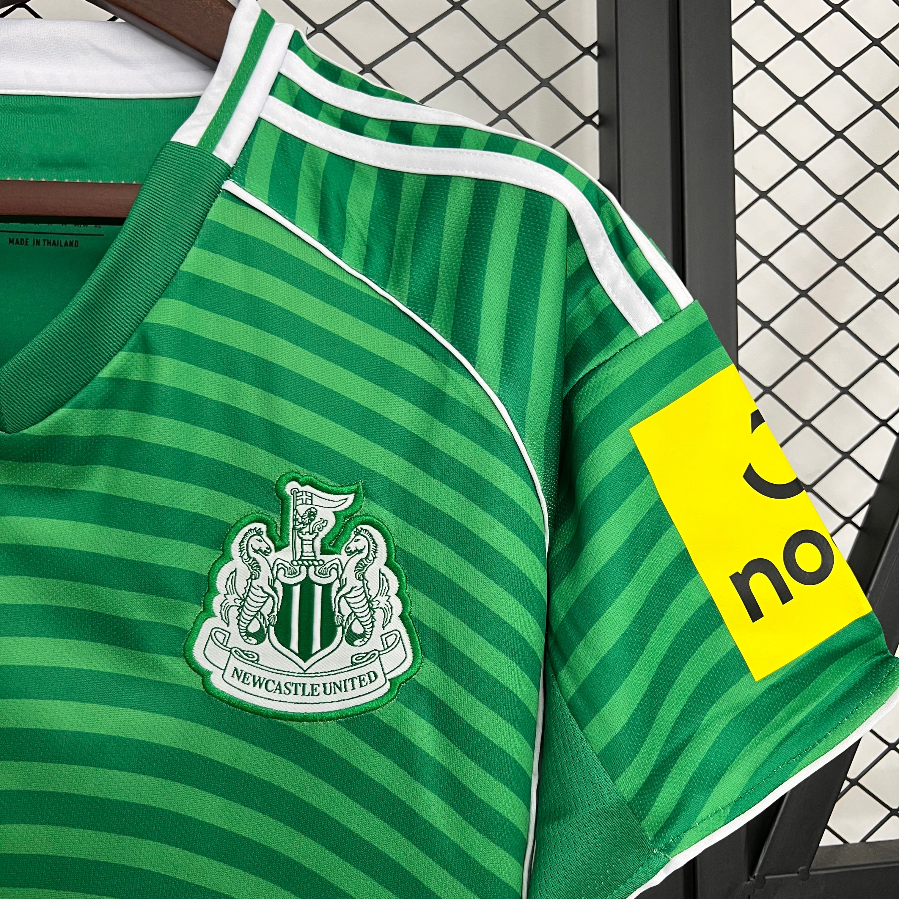 2025-26 Newcastle United Away S-4XL - Image 2