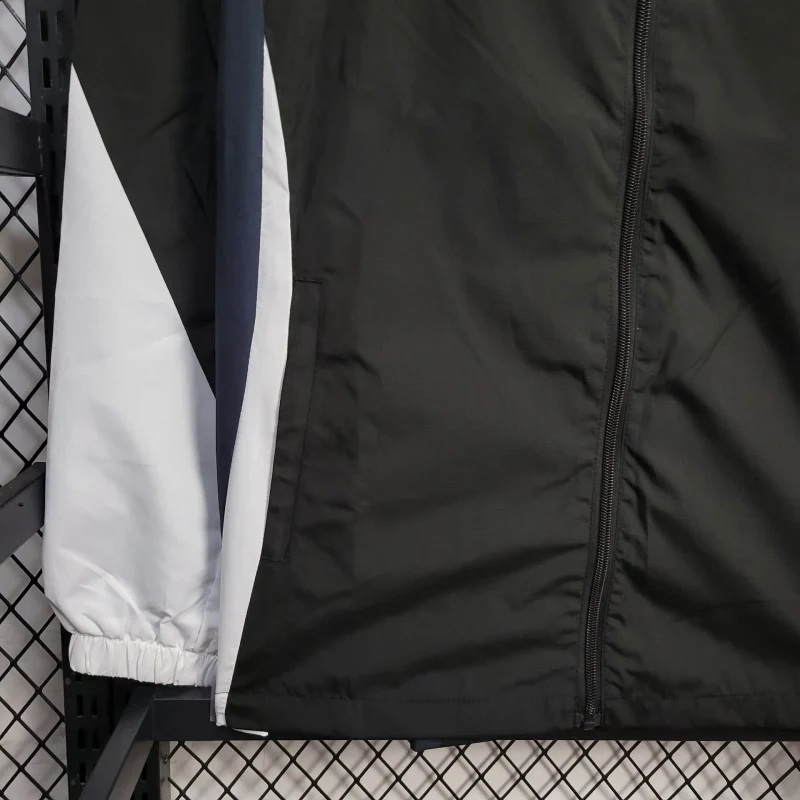 2025-26 Newcastle United Windbreaker S-2XL - Image 3